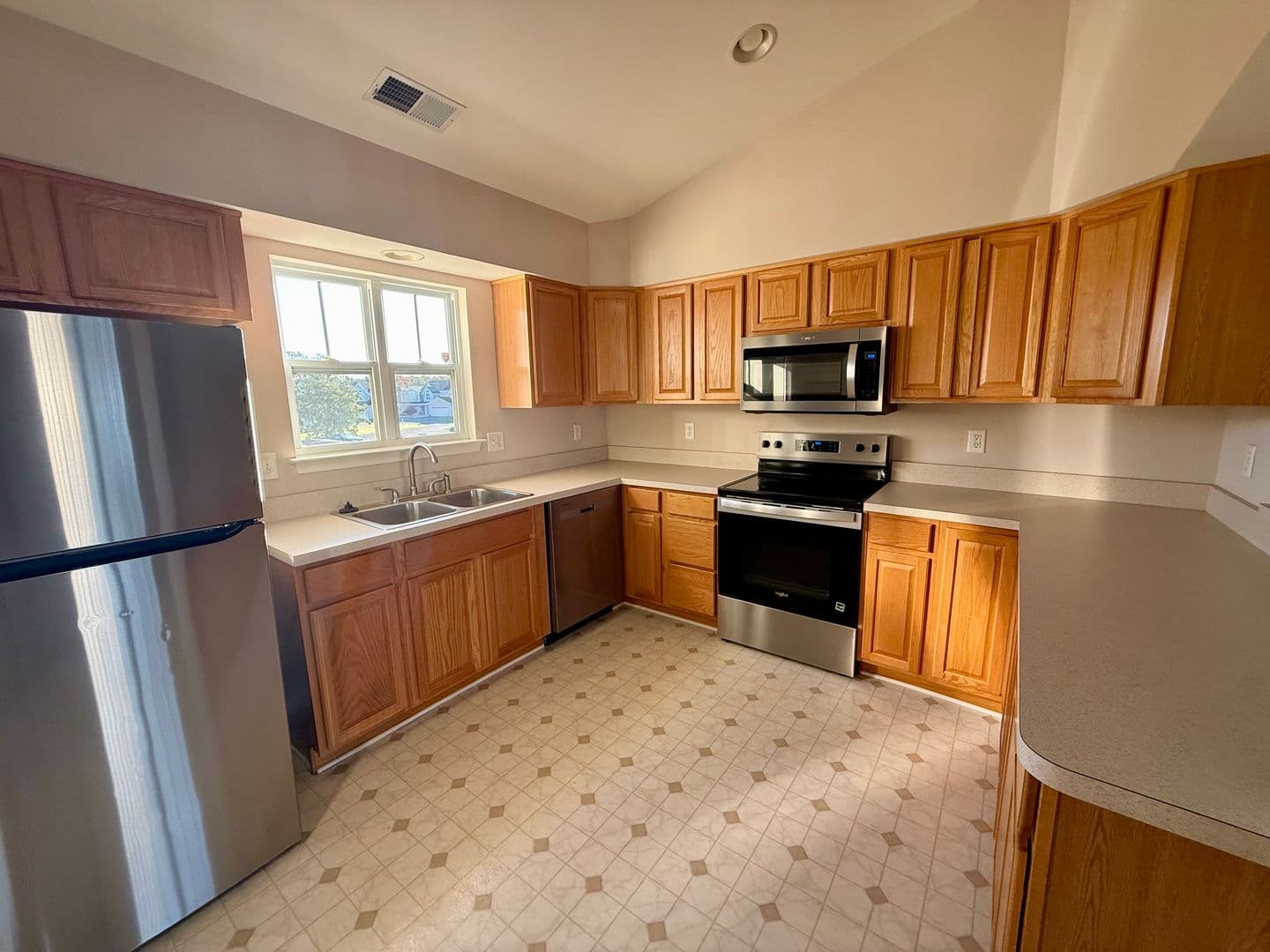 Milford Condo: 131 Barksdale Ct.