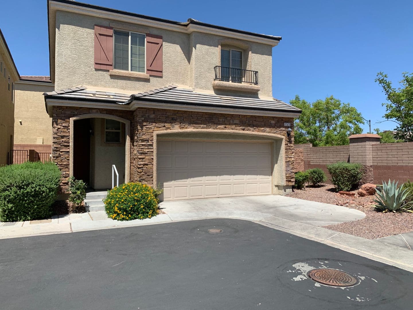 Las Vegas House: 7571 Captain Lord