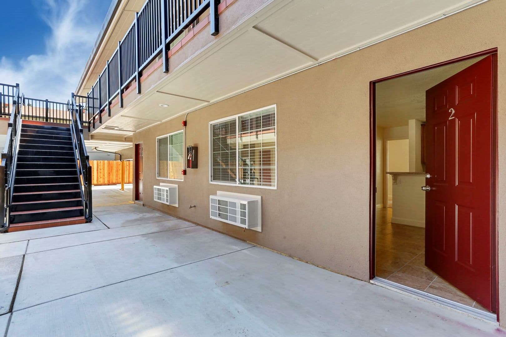 Stockton Apartment: 1142 N Sutter Street