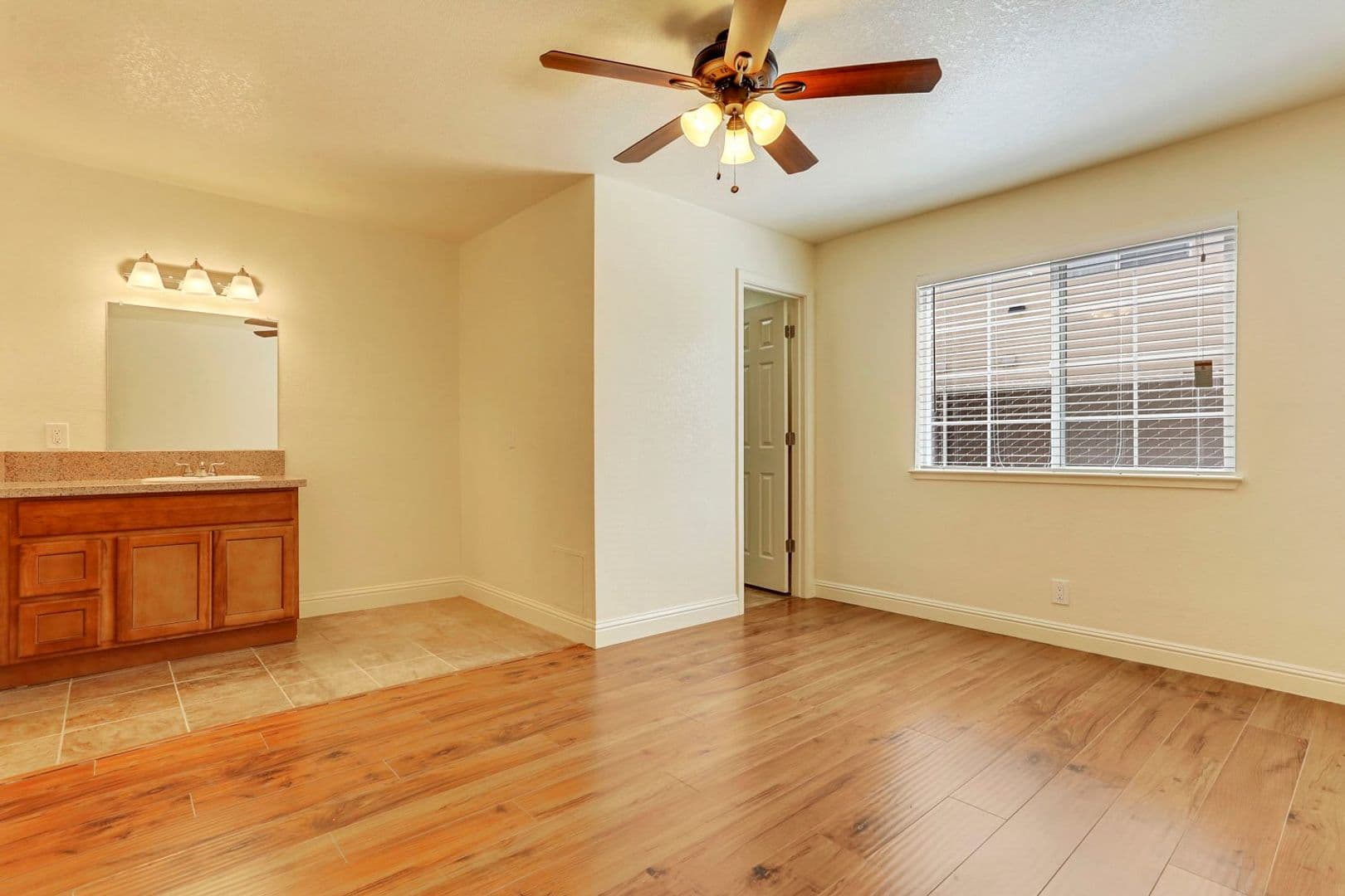 Stockton Apartment: 1142 N Sutter Street