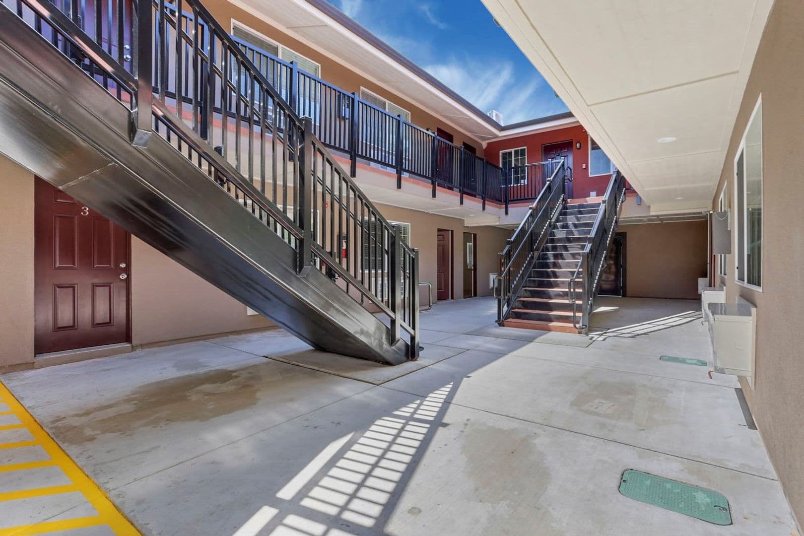 Stockton Apartment: 1142 N Sutter Street