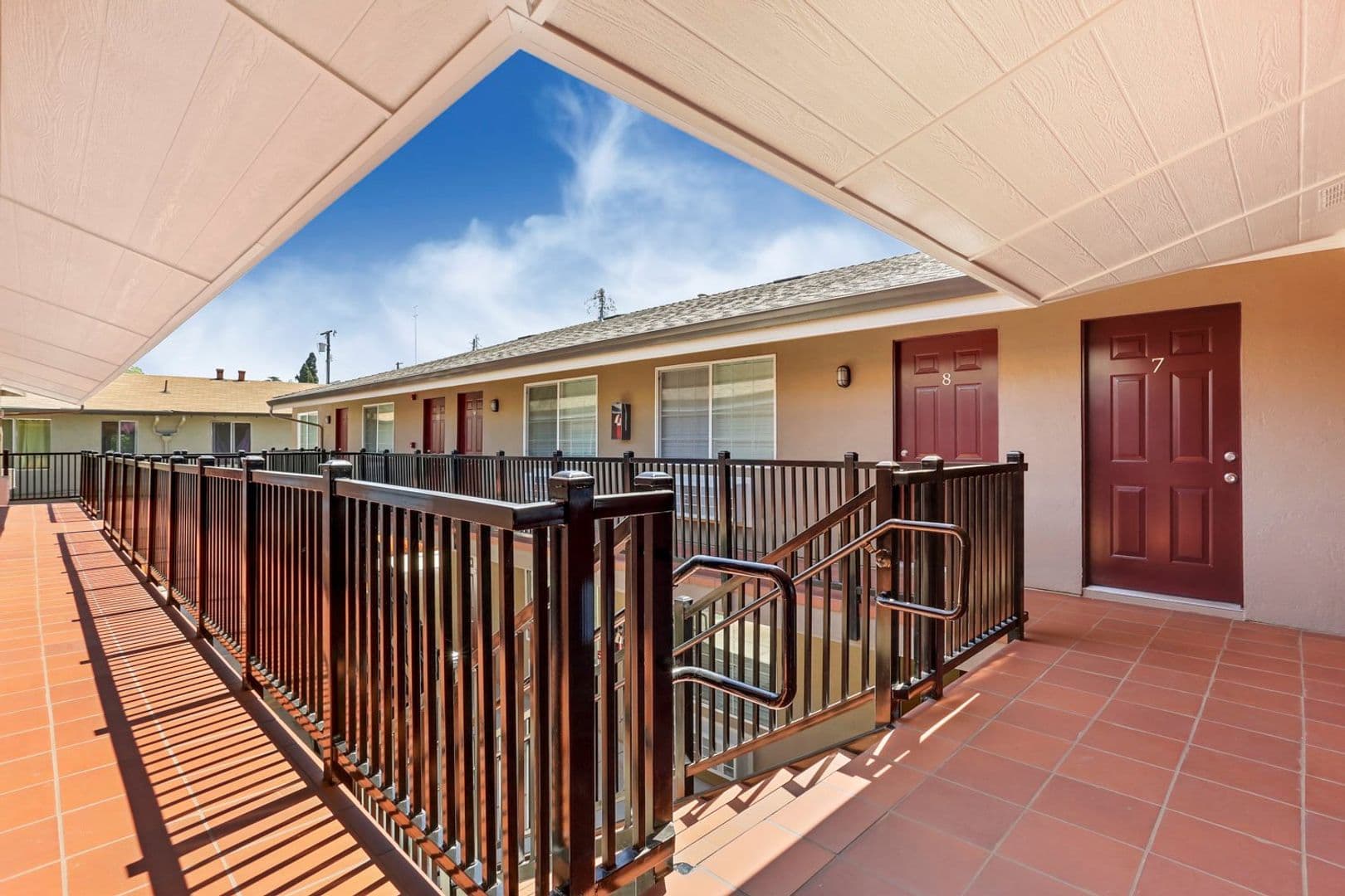 Stockton Apartment: 1142 N Sutter Street