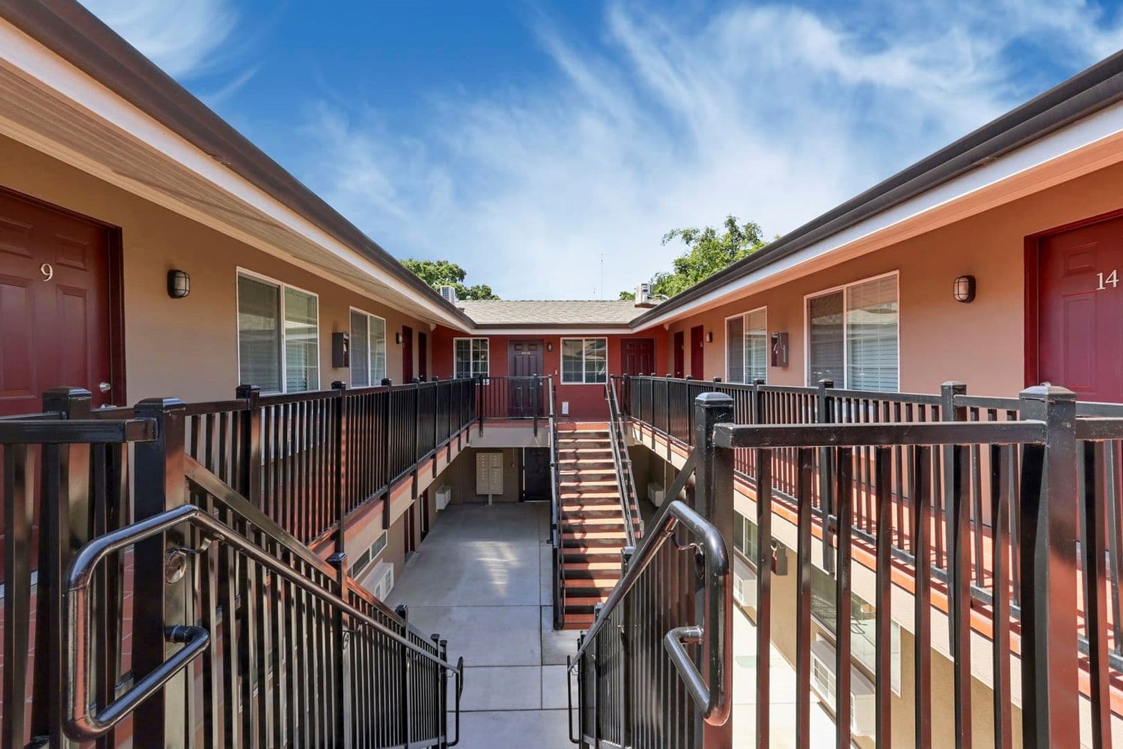 Stockton Apartment: 1142 N Sutter Street