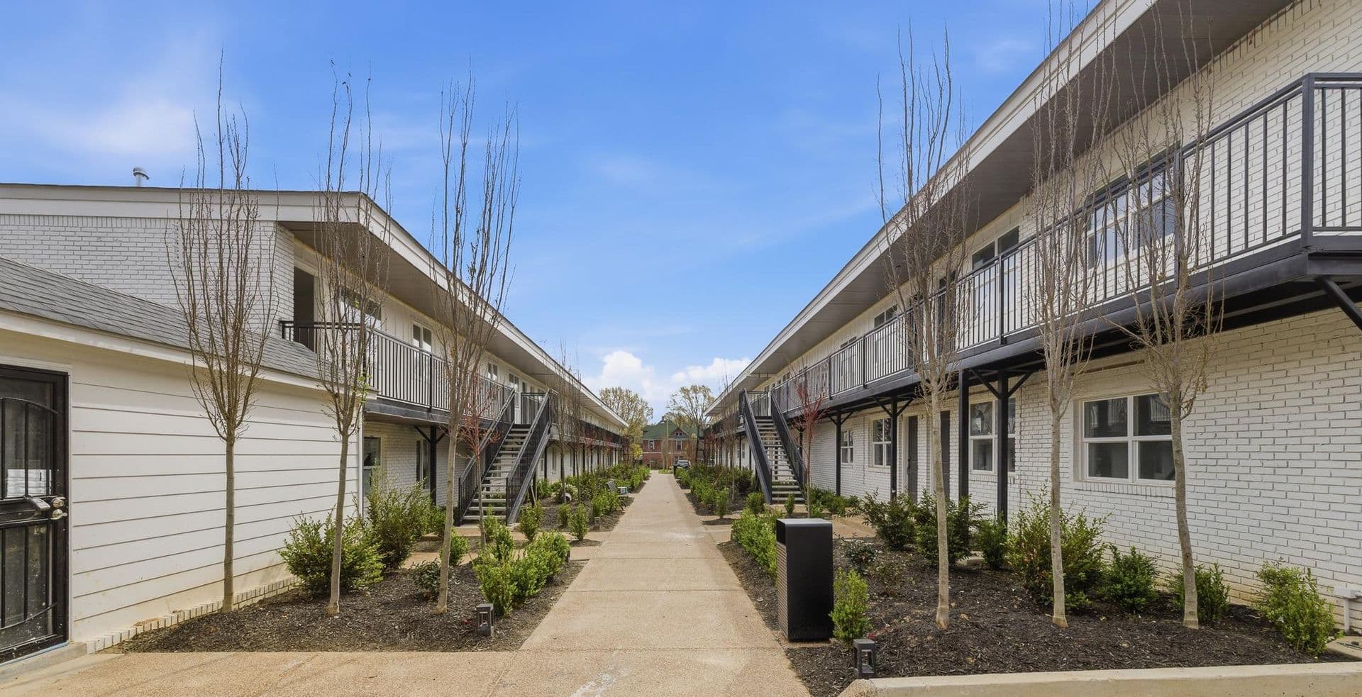 Memphis Apartment: 171 N Merton St