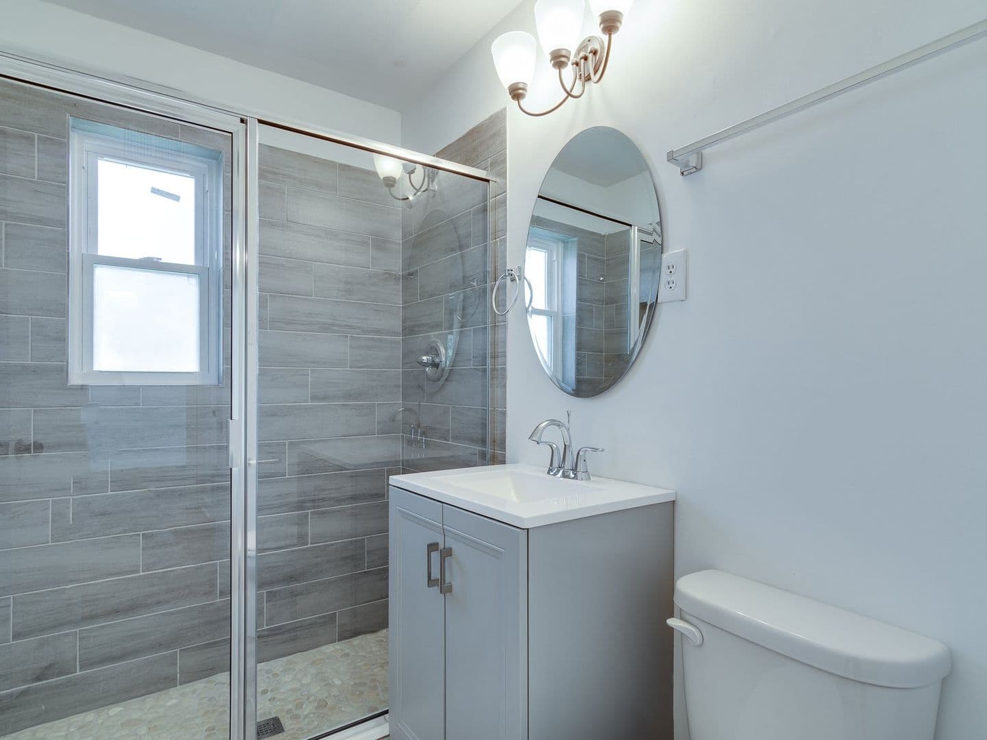 Memphis Apartment: 170 N Hollywood St