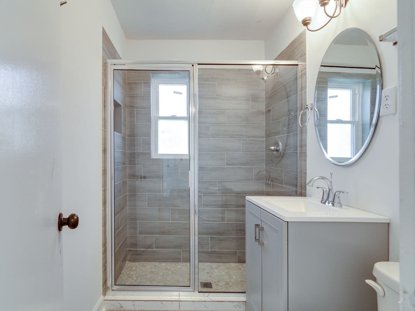 Memphis Apartment: 170 N Hollywood St