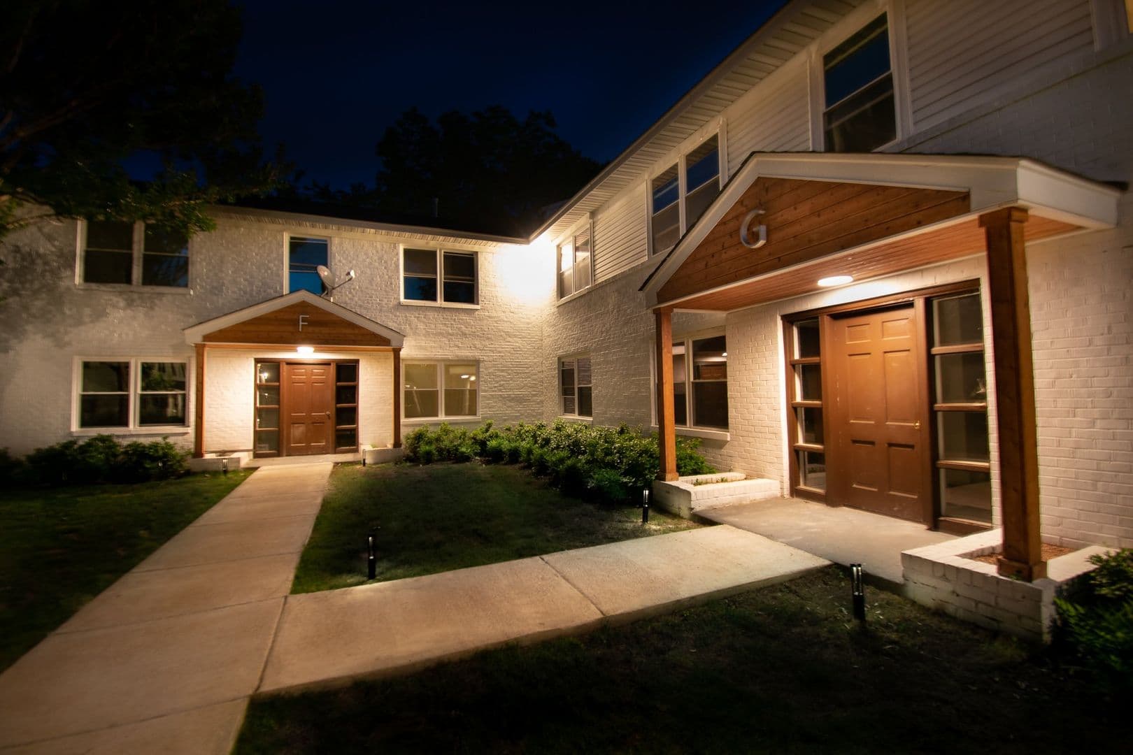 Memphis Apartment: 170 N Hollywood St