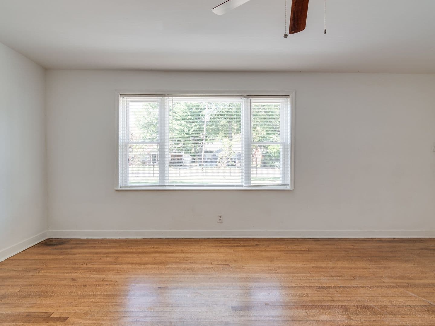 Memphis Apartment: 170 N Hollywood St