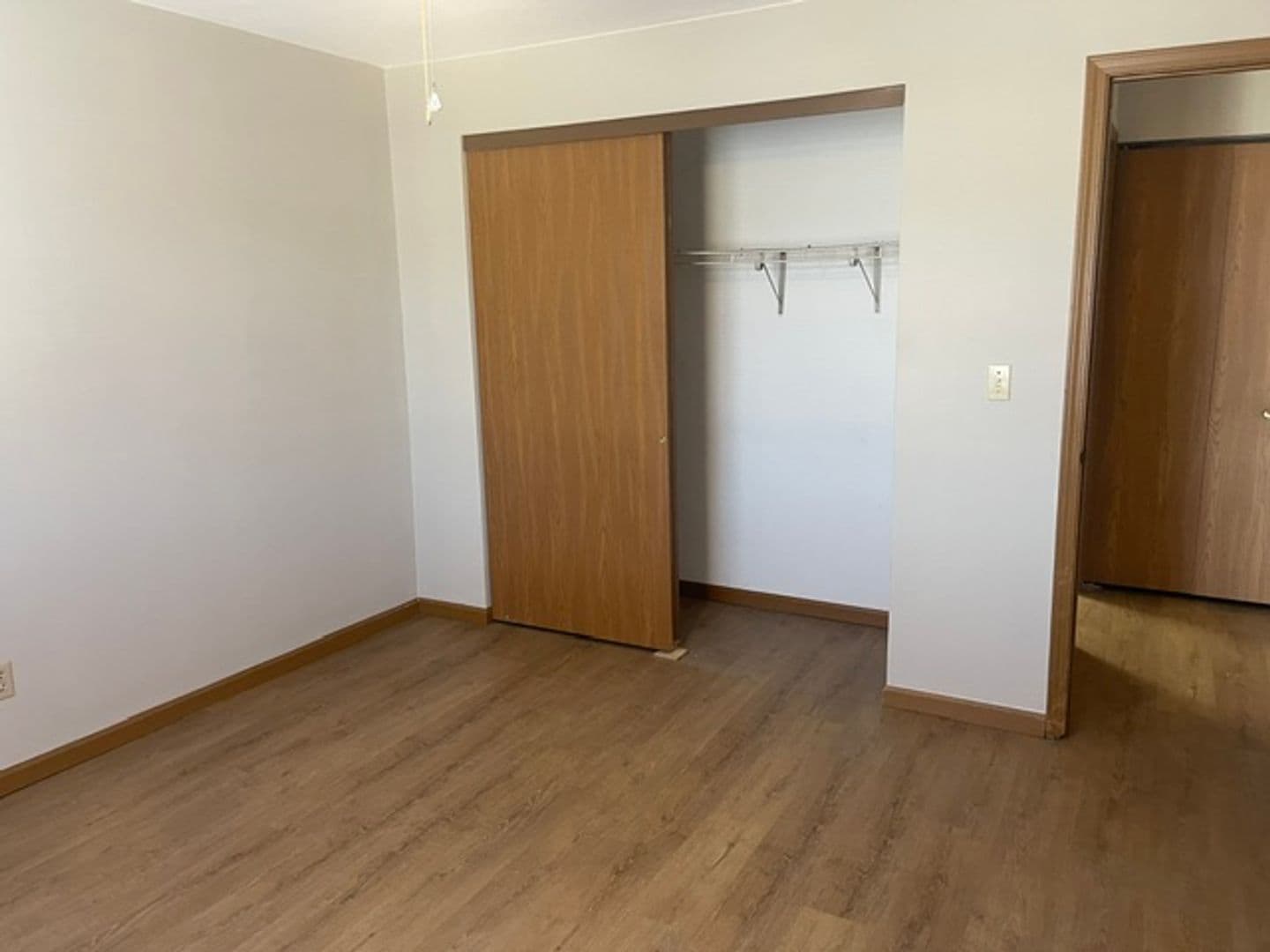 Belleville Apartment: 1000 Royal Heights Road