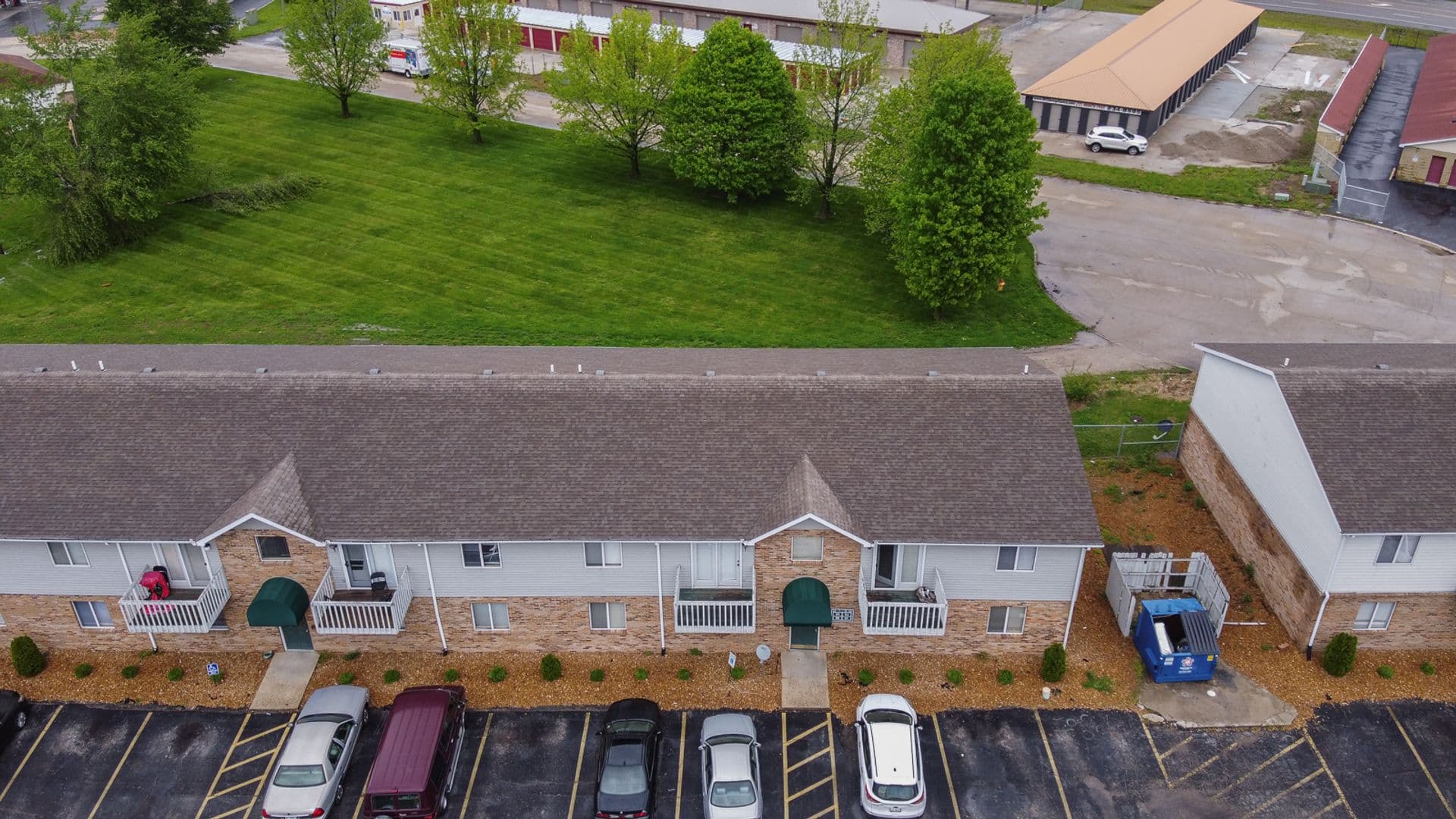 Belleville Apartment: 1000 Royal Heights Road