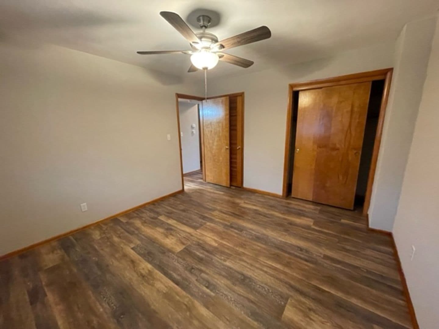 Belleville Apartment: 1528 Lebanon Avenue