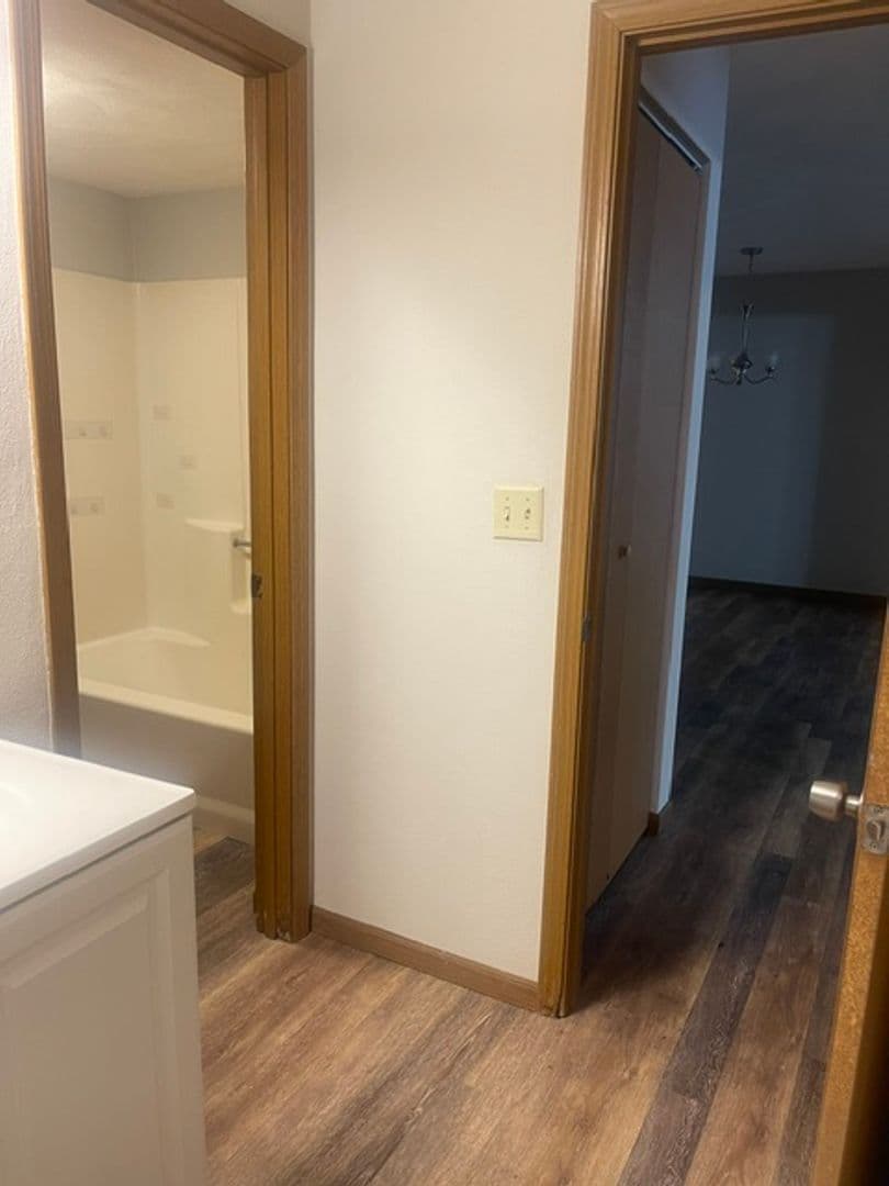 Belleville Apartment: 1000 Royal Heights Road