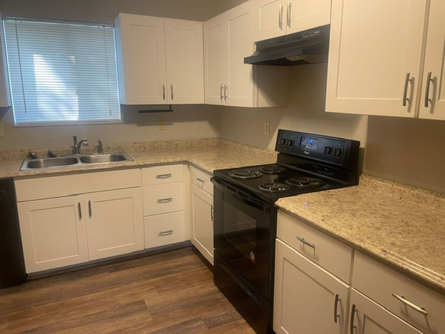 Belleville Apartment: 1000 Royal Heights Road