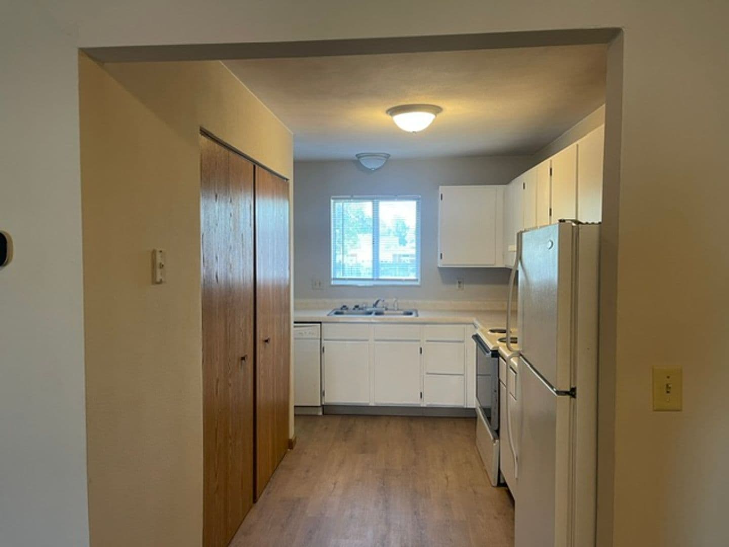 Belleville Apartment: 1000 Royal Heights Road