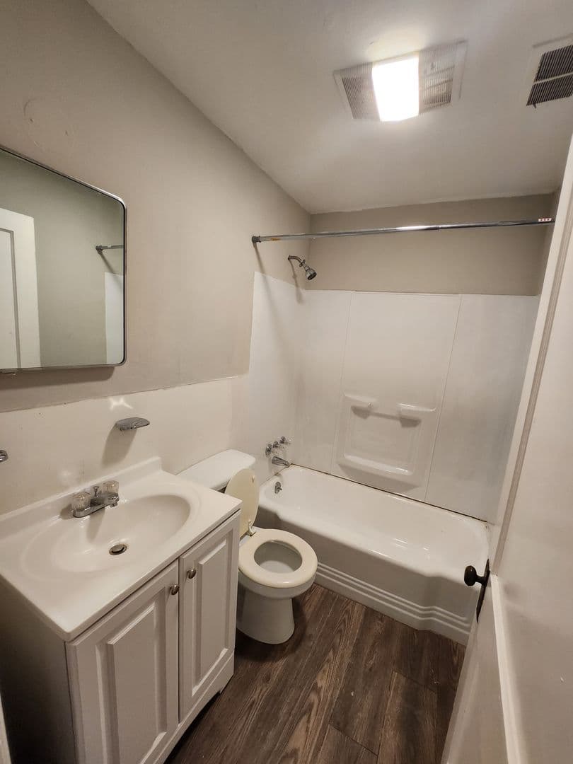 Hagerstown Apartment: 382 S. Cleveland Ave