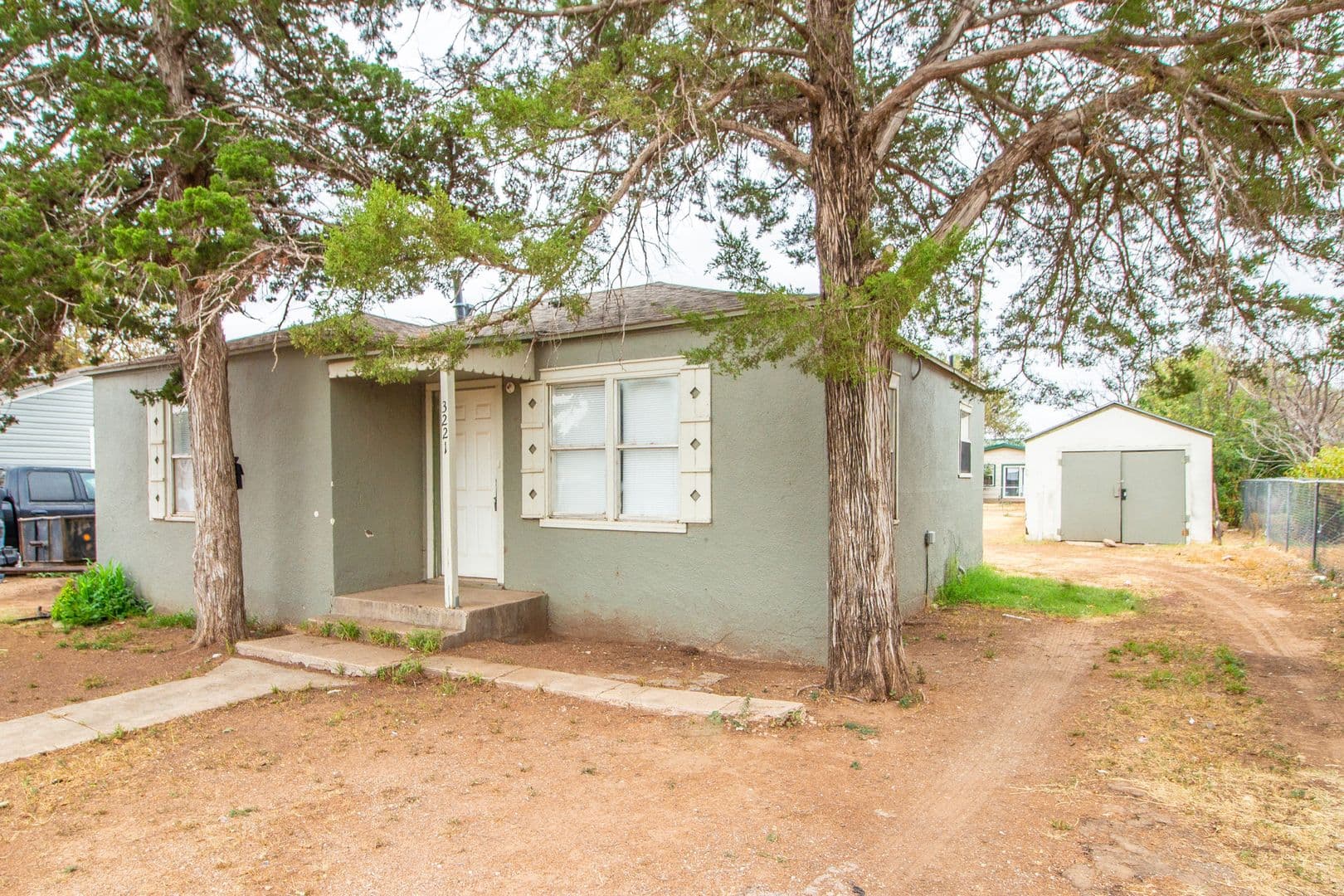 Lubbock House: 3221 Baylor Street