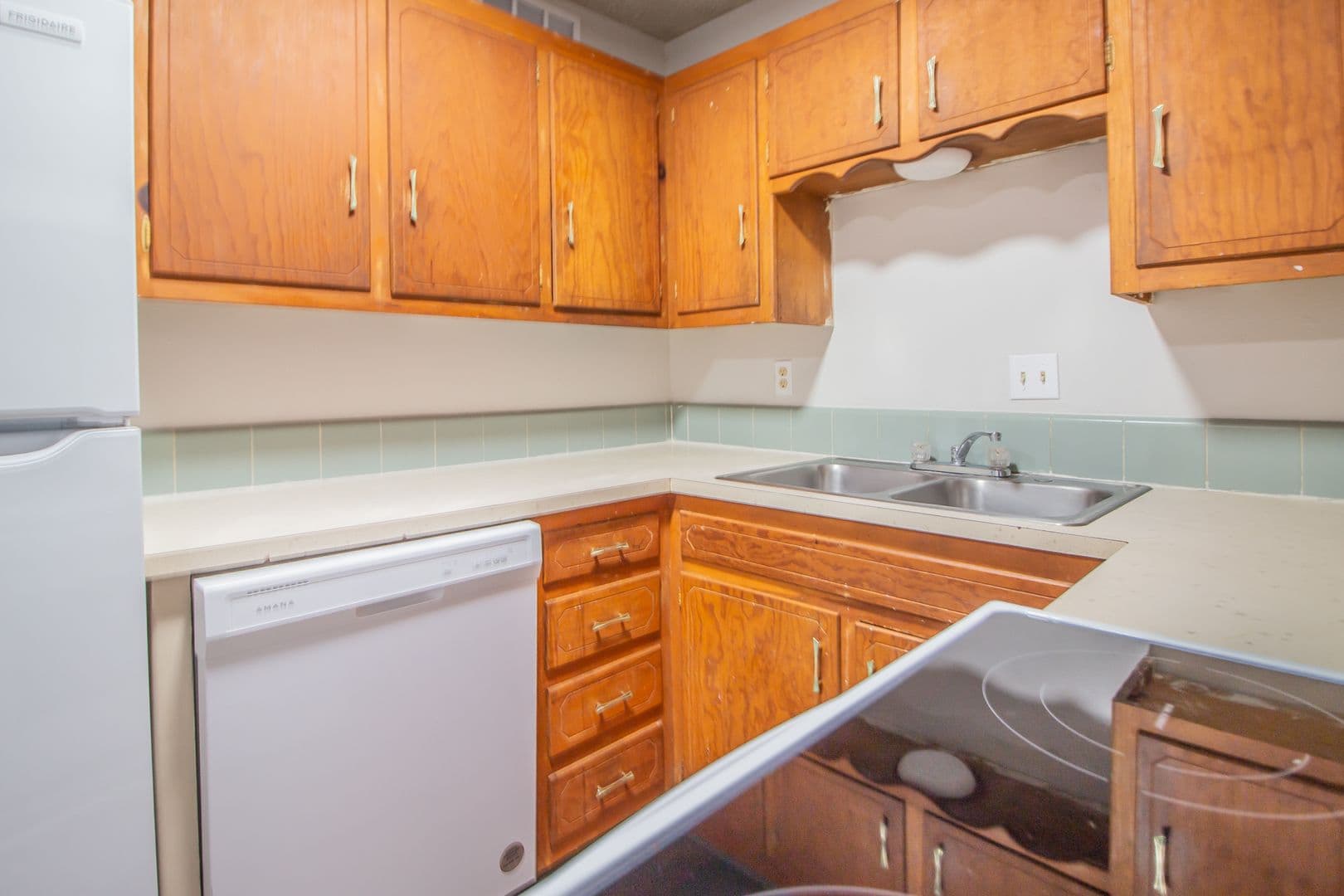 Plainview Apartment: 2500 W 26th Street