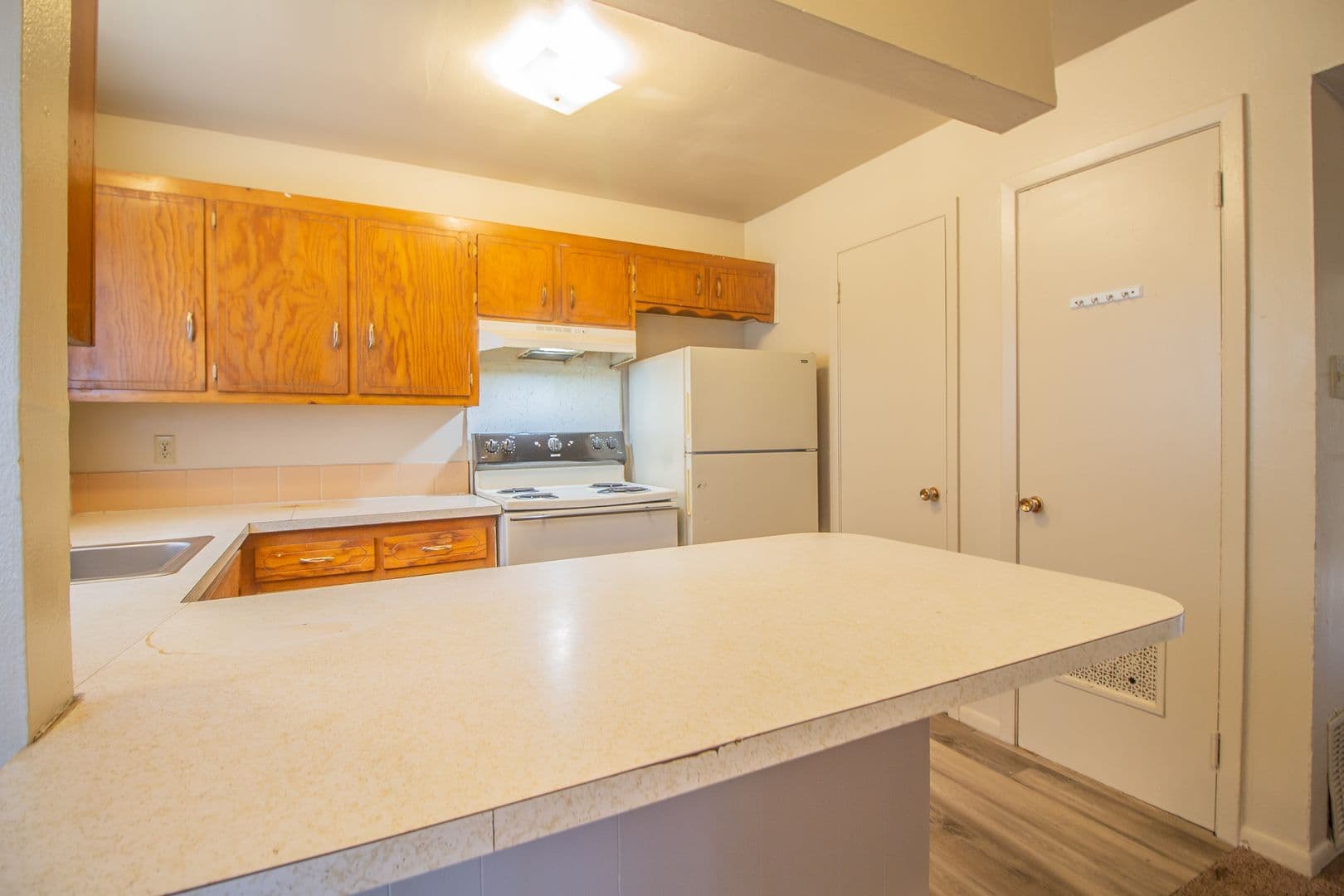 Plainview Apartment: 2500 W 26th Street