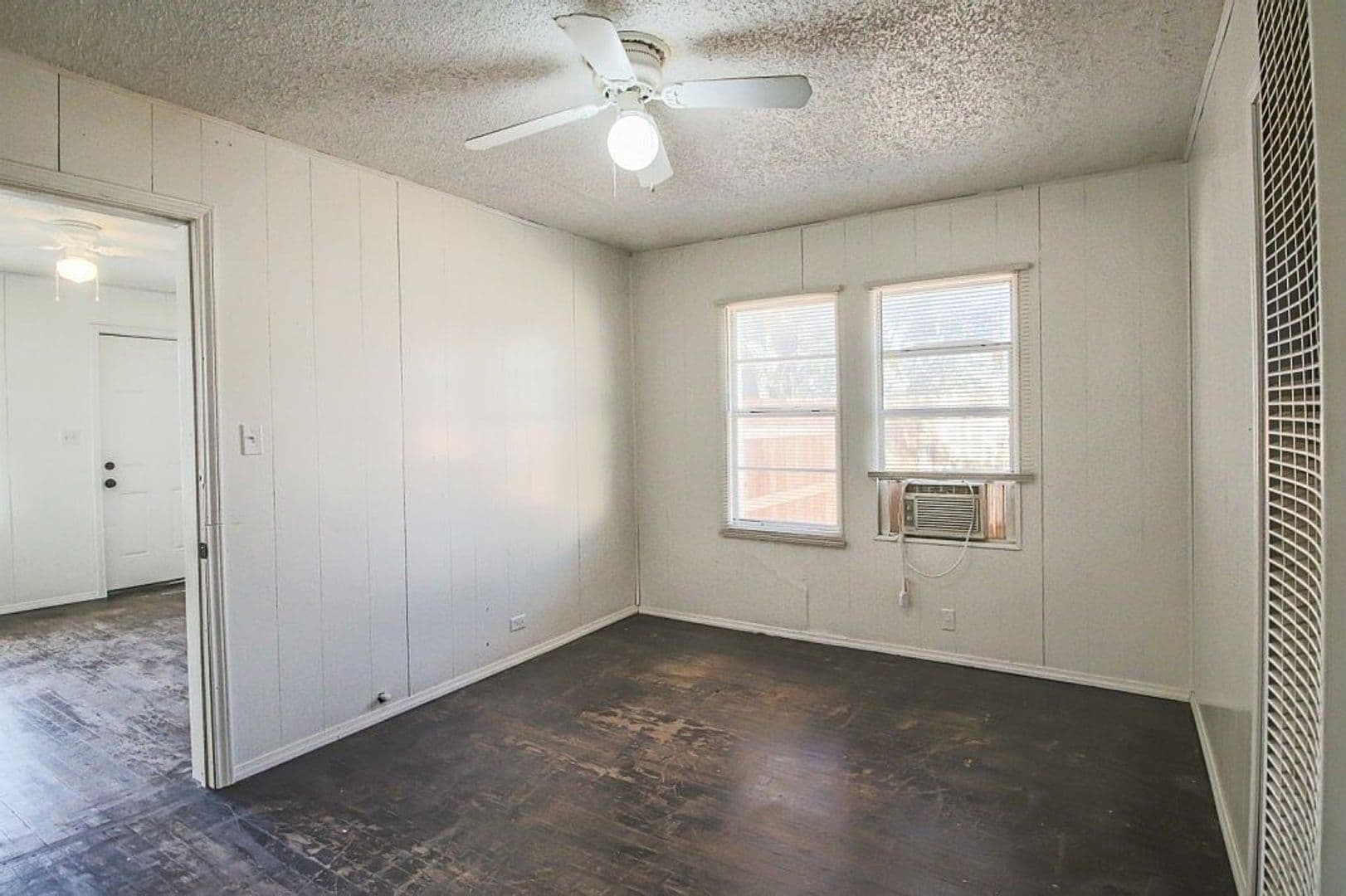 Lubbock Apartment: 1805 Avenue R