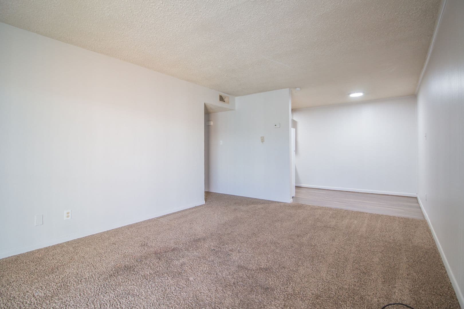 Plainview Apartment: 2500 W 26th Street