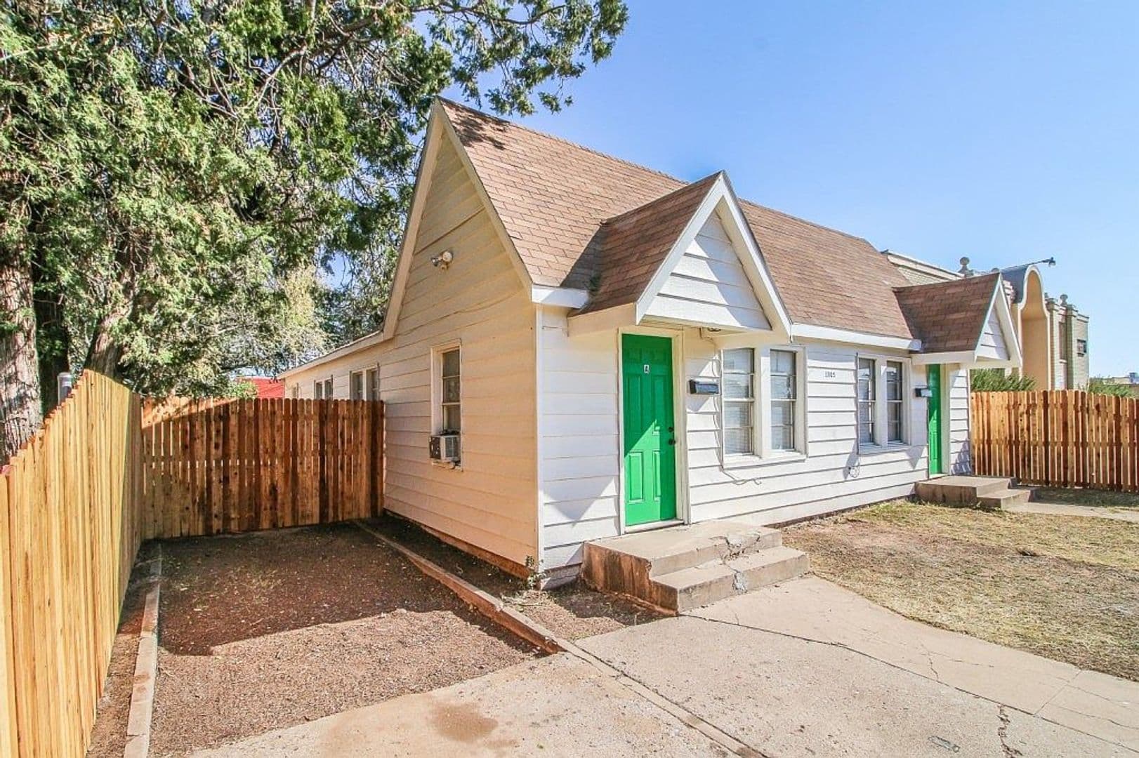 Lubbock Apartment: 1805 Avenue R