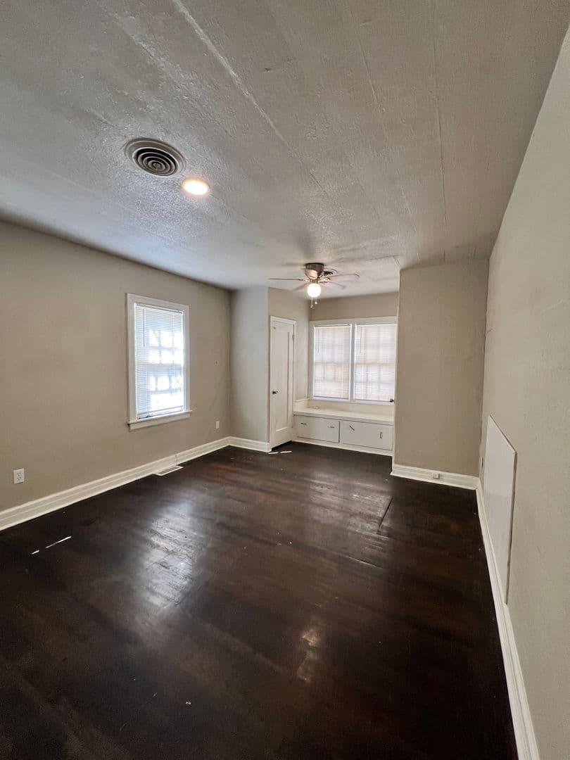 Lubbock House: 2009 22nd Street