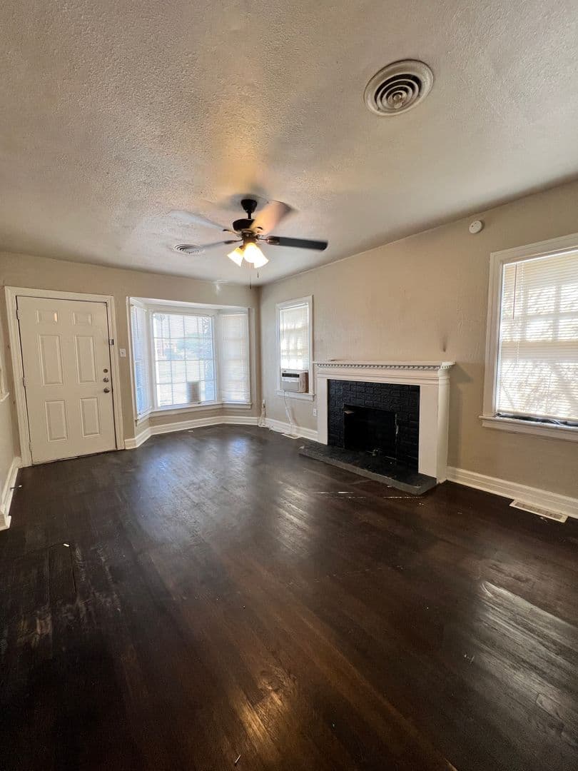 Lubbock House: 2009 22nd Street