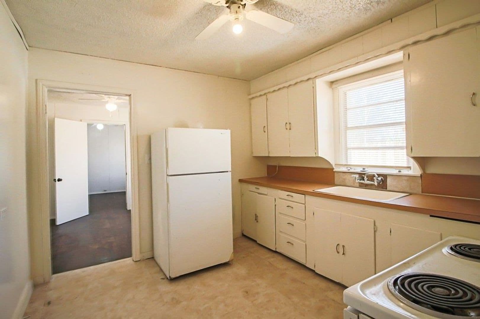 Lubbock Apartment: 1805 Avenue R