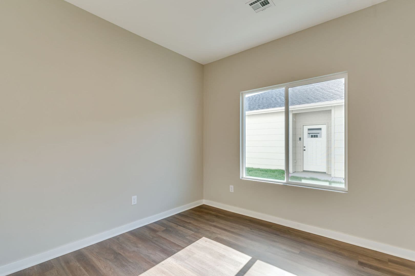 Goddard House: 15439 W Josephine St