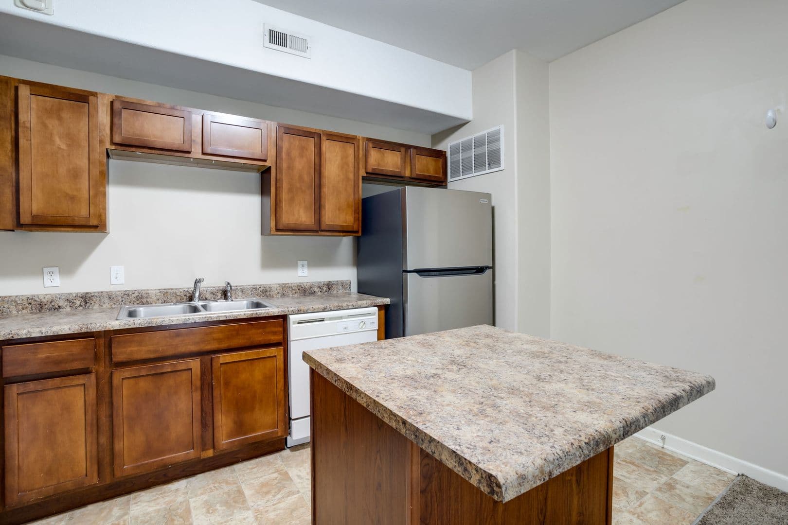 Wichita Apartment: 3414 E Central Ave