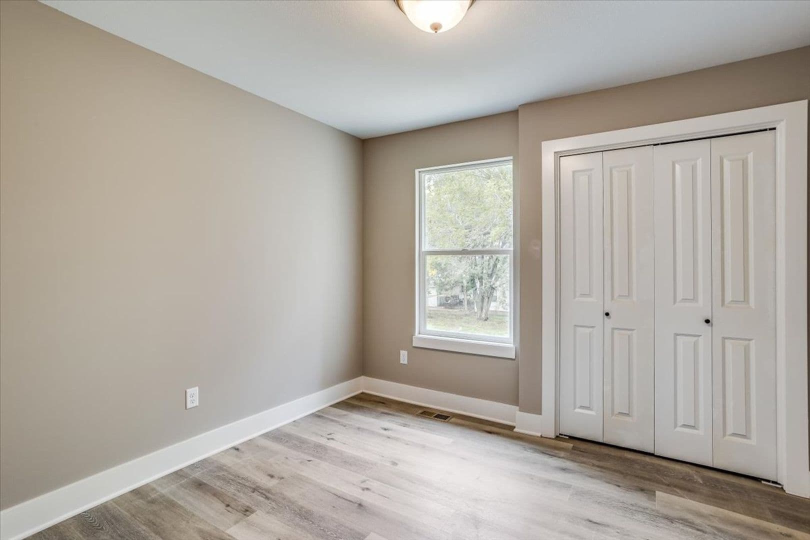 Wichita House: 12836 W Wheatland St