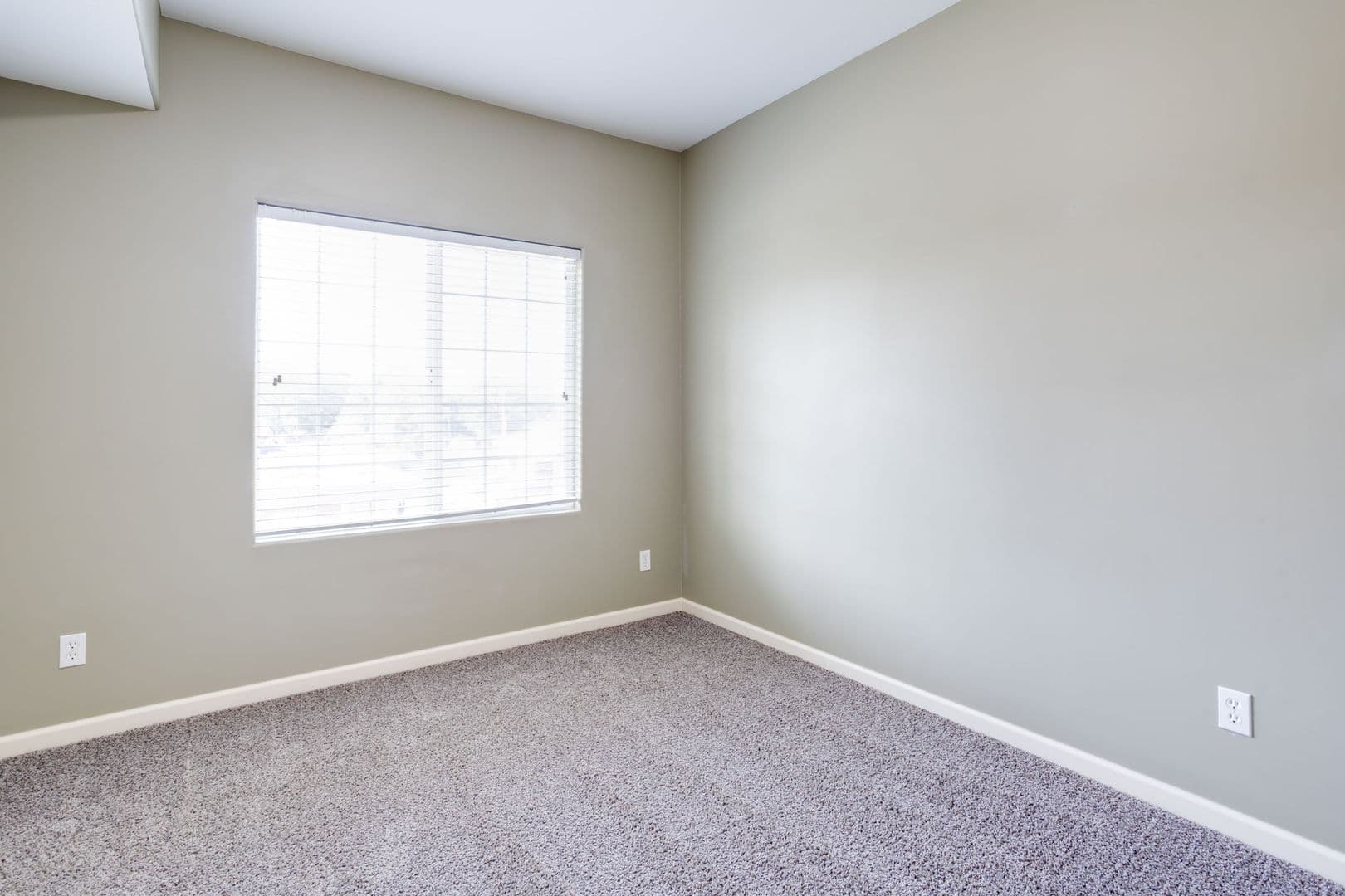 Wichita Apartment: 3414 E Central Ave