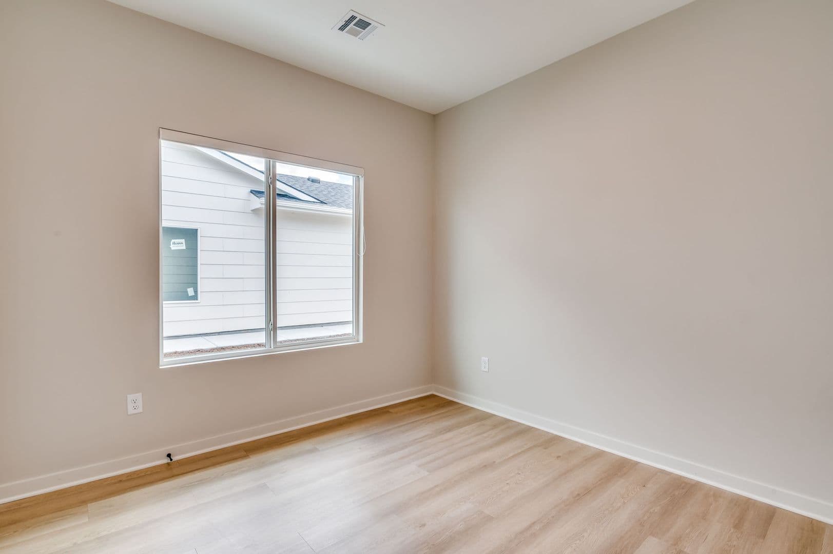 Wichita House: 4439 N Sandplum St