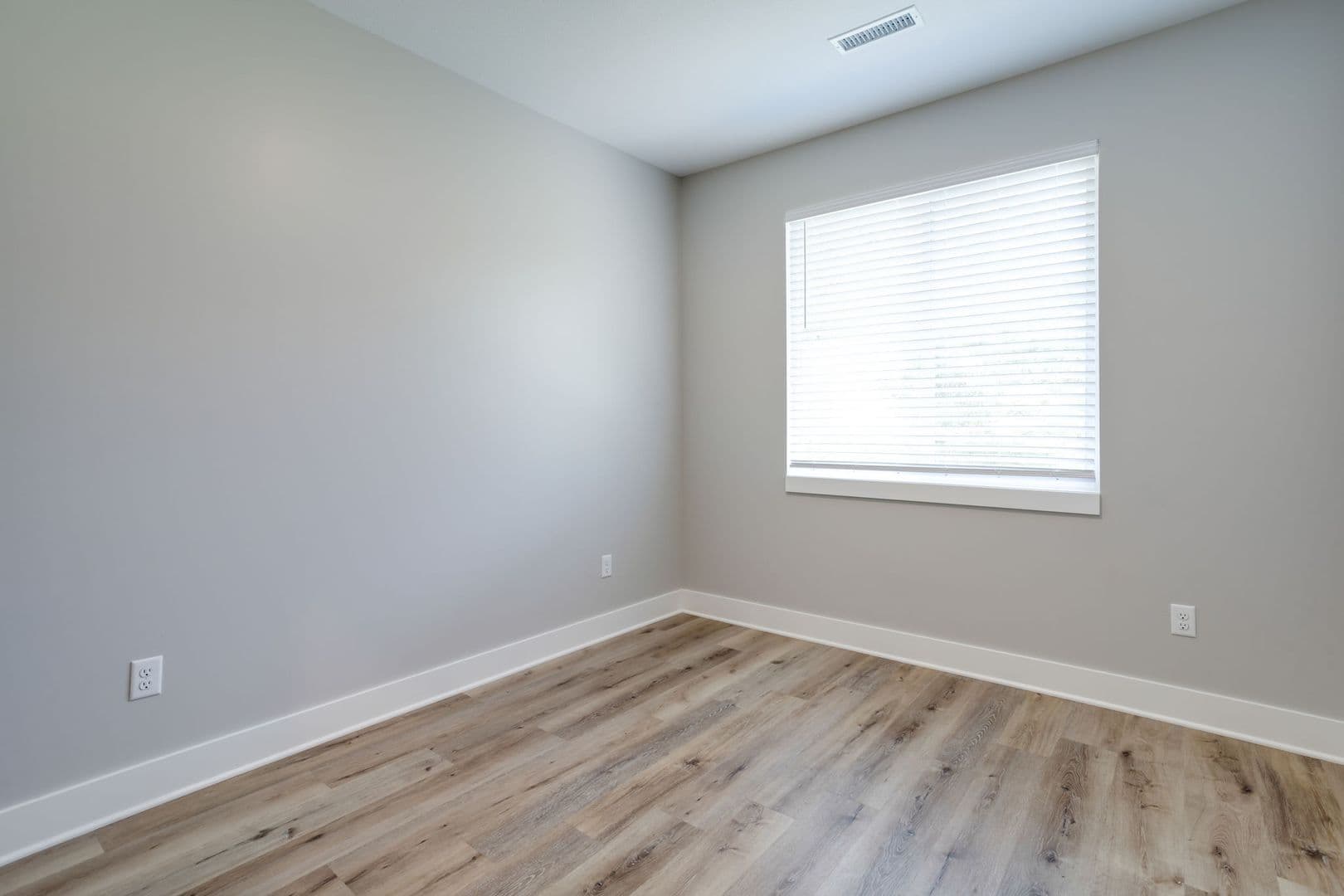 Wichita House: 192 S Anna St