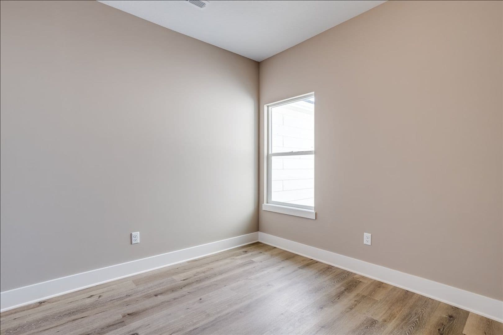 Wichita House: 4439 N Sandplum St