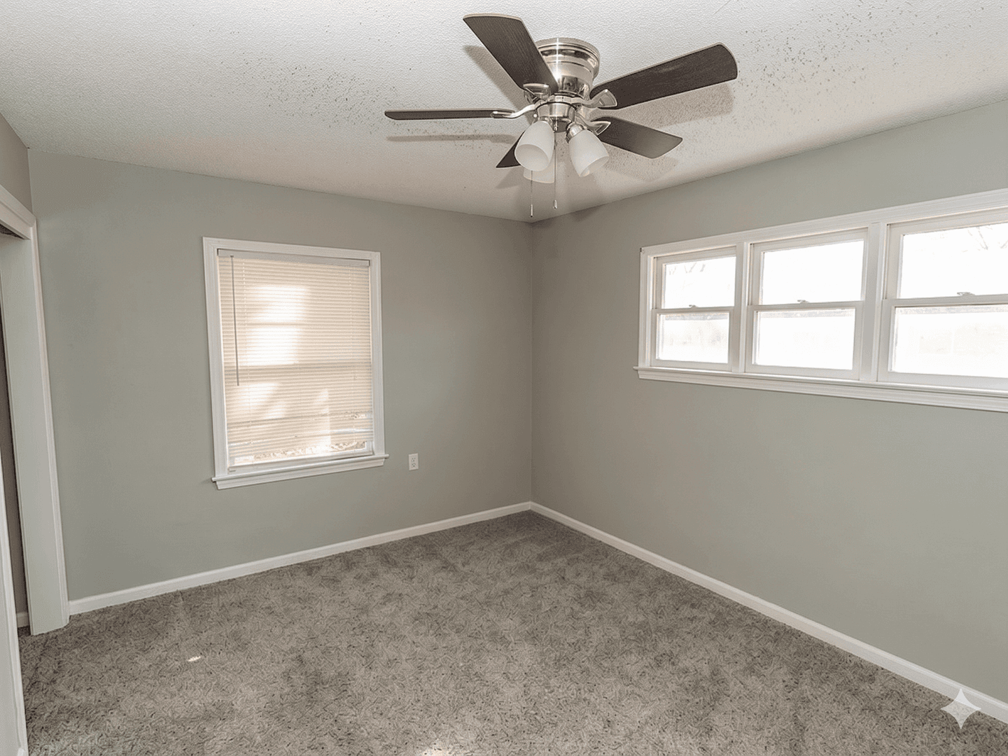 Haysville House: 416 W Spring Dr