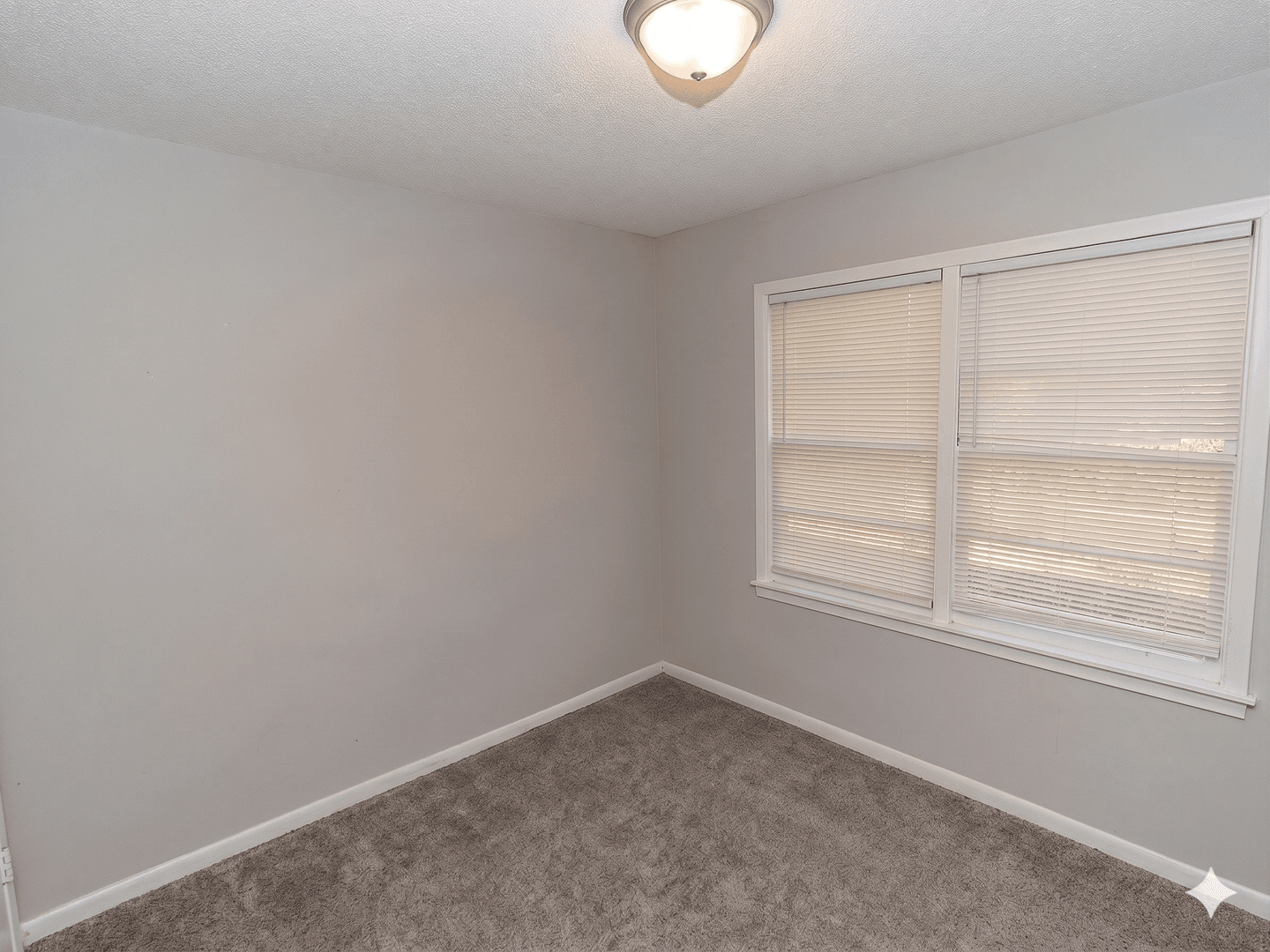 Haysville House: 416 W Spring Dr