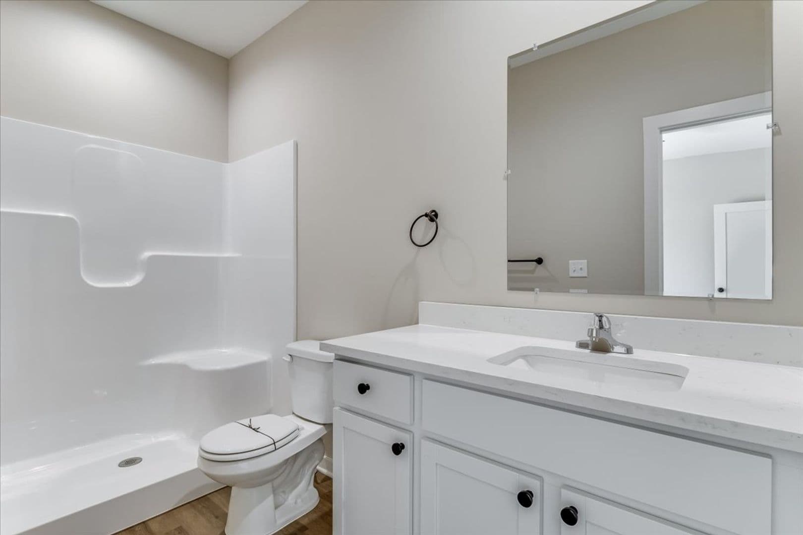 Wichita House: 2325 W MacArthur Ct