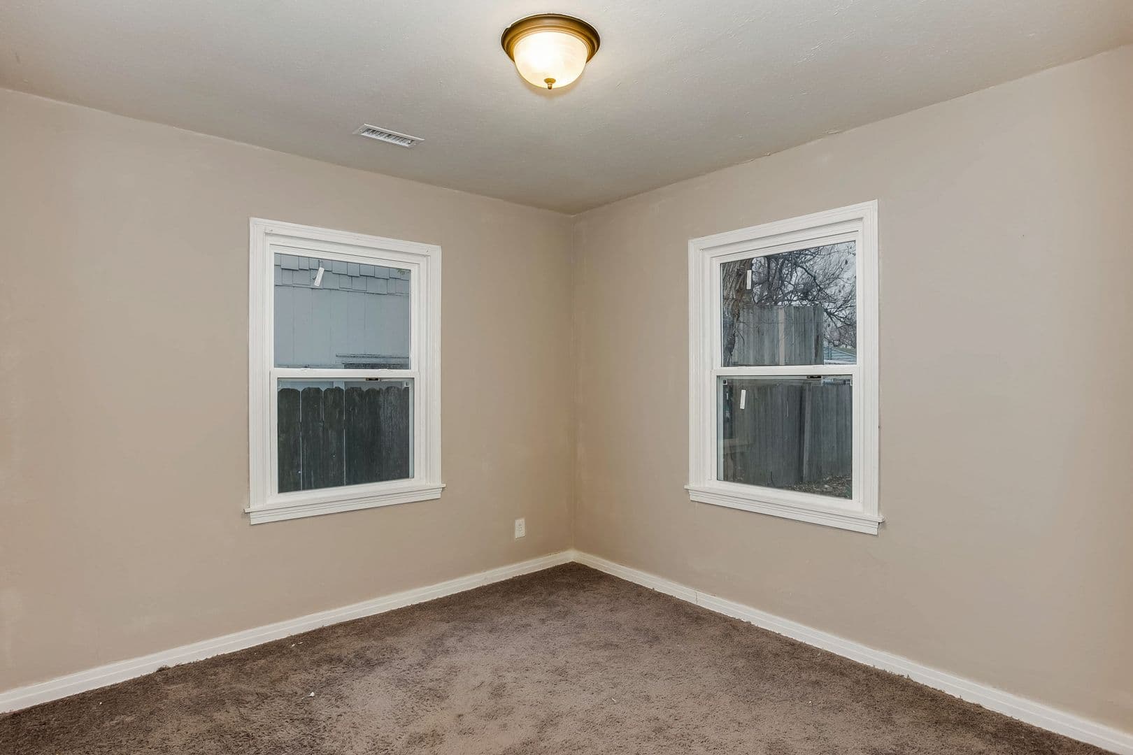 Wichita House: 331 N Saint Paul Ave