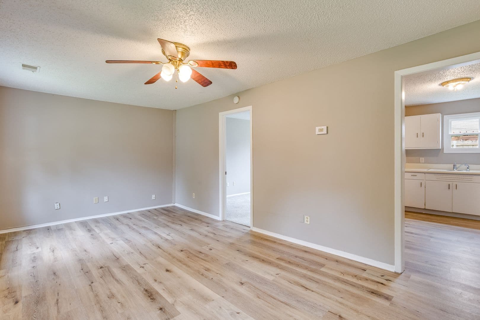 Wichita House: 2051 S Topeka Ave