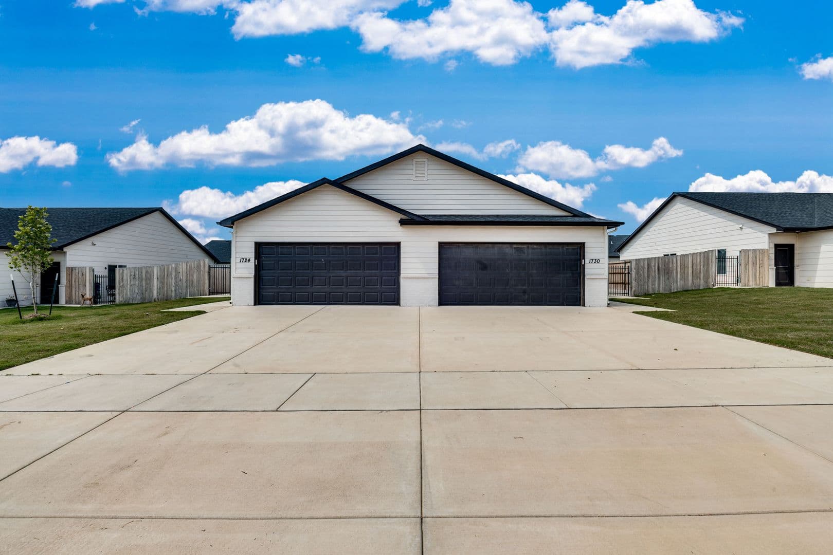 Derby House: 1731 E Cloverbrook Ct