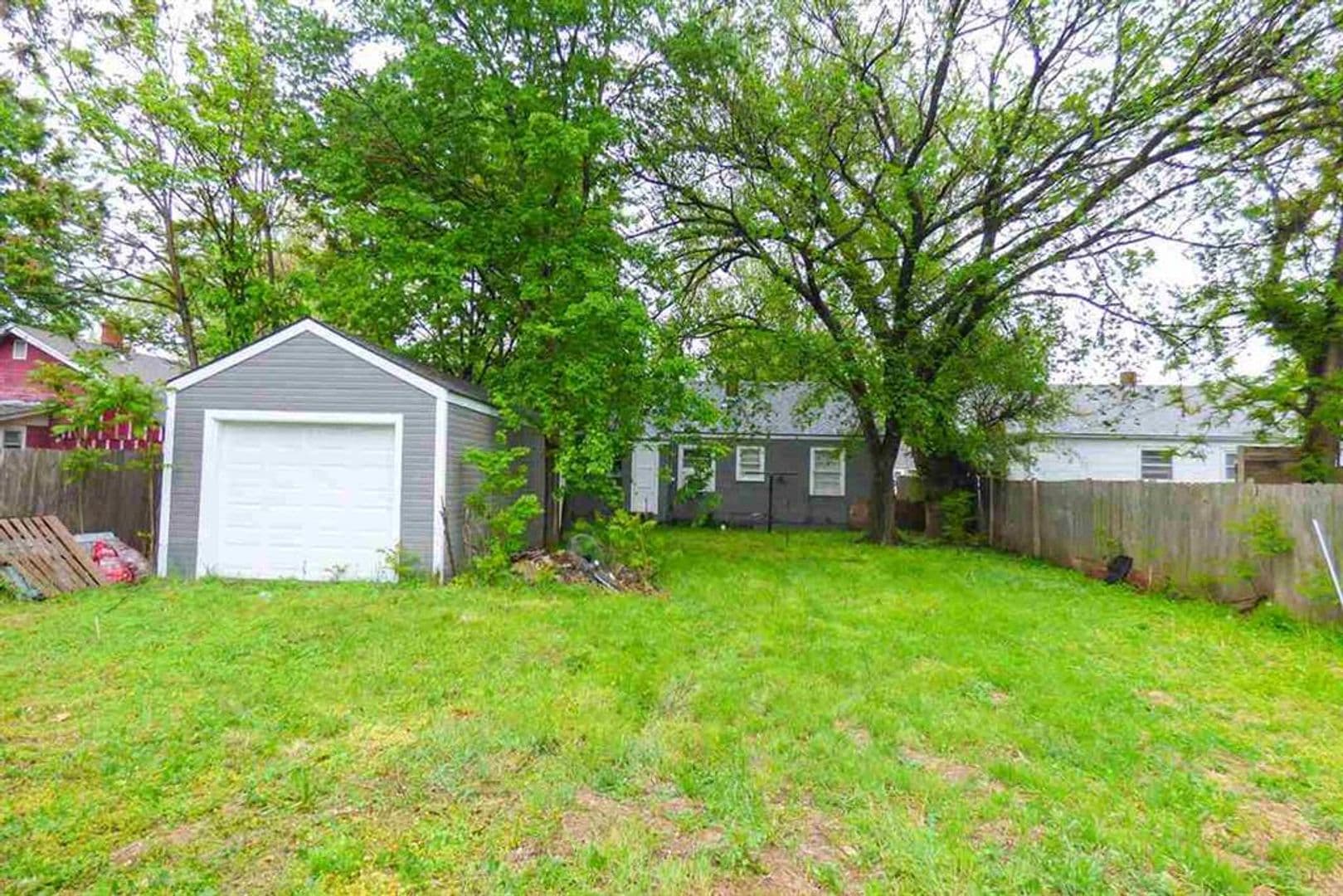 Wichita House: 331 N Saint Paul Ave