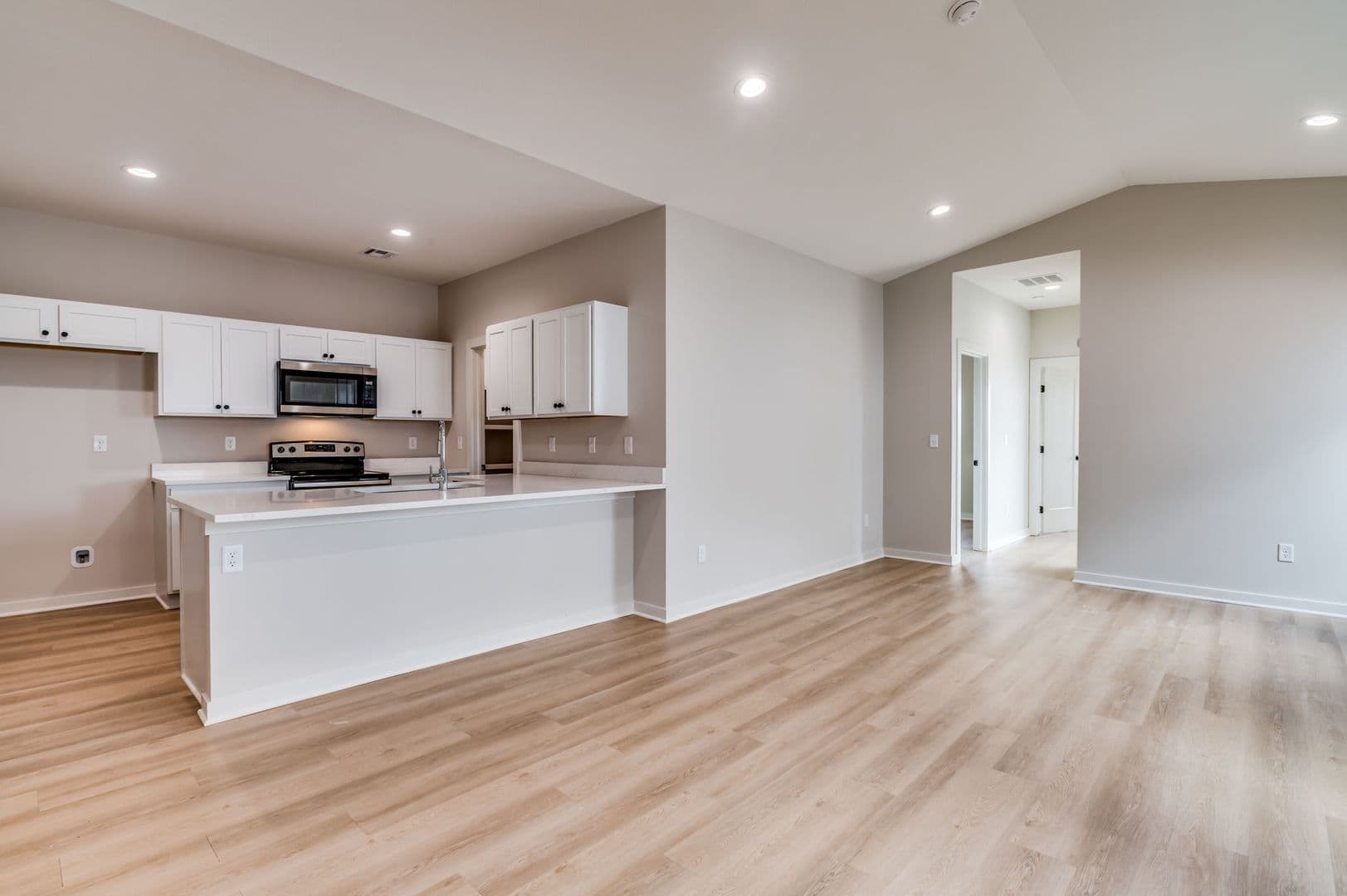 Goddard House: 143 N Gowen St