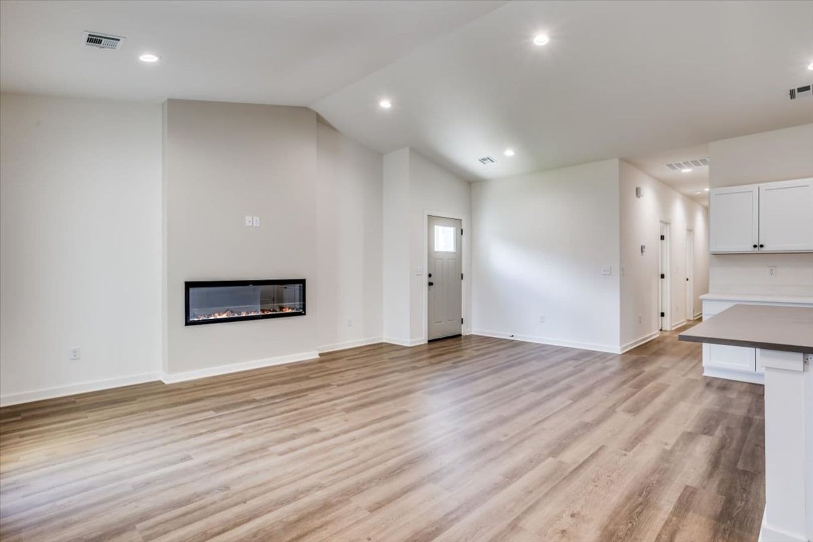 Goddard House: 15407 W Josephine St
