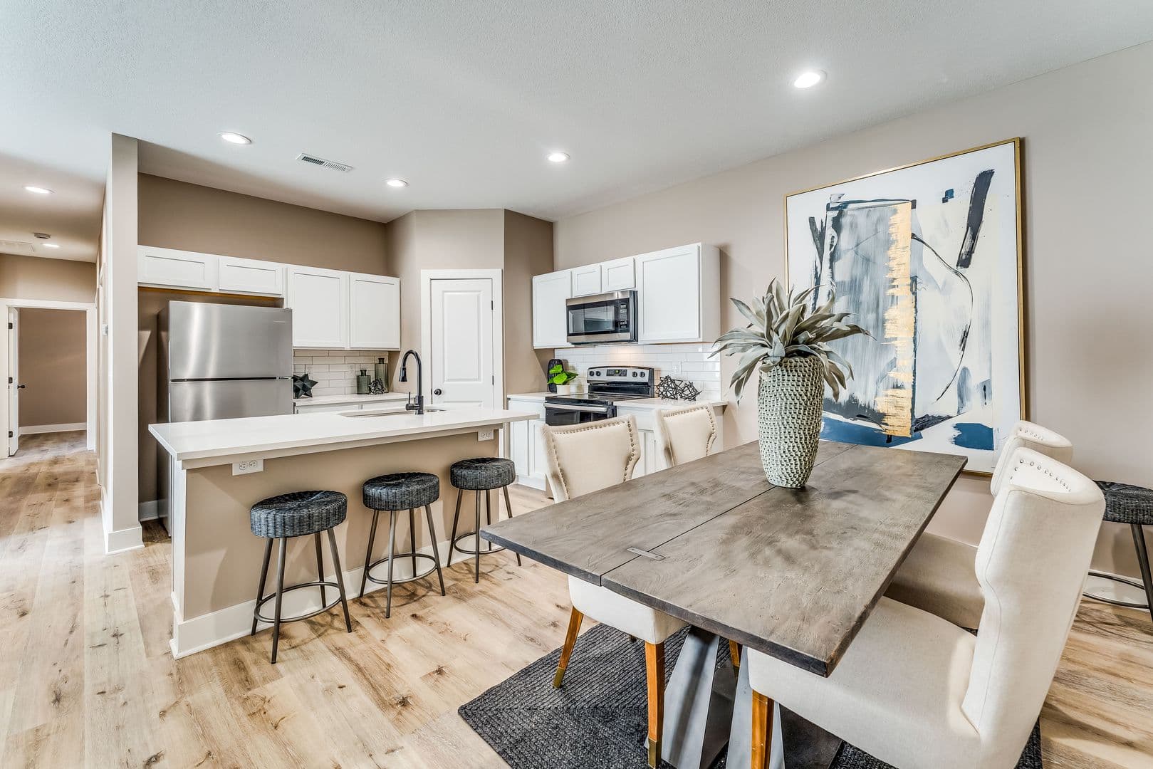 Wichita House: 5519 N Sandkey Ct