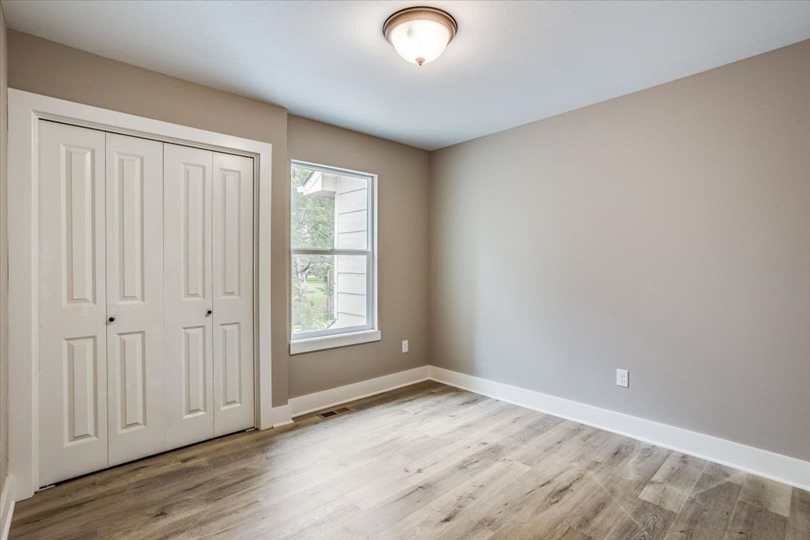 Wichita House: 12838 W Wheatland St