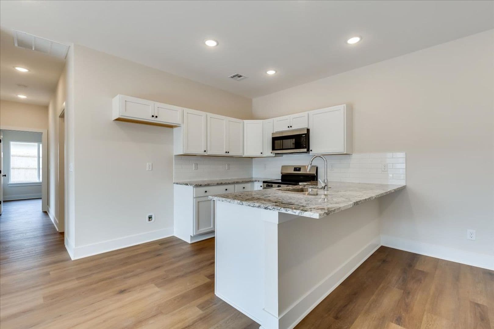 Goddard House: 103 N Mendocino Ct