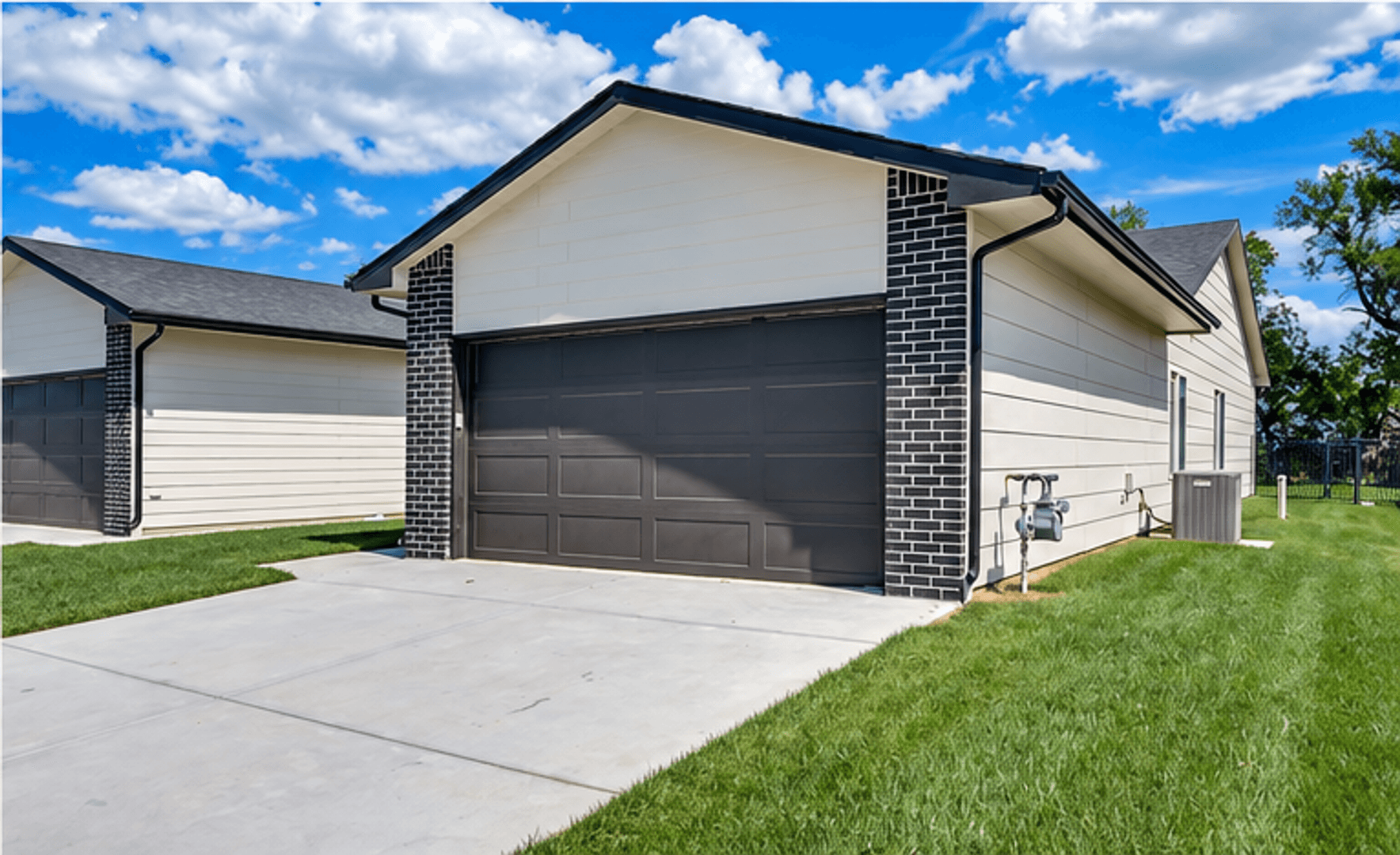 Wichita House: 11316 W 35th Cir S