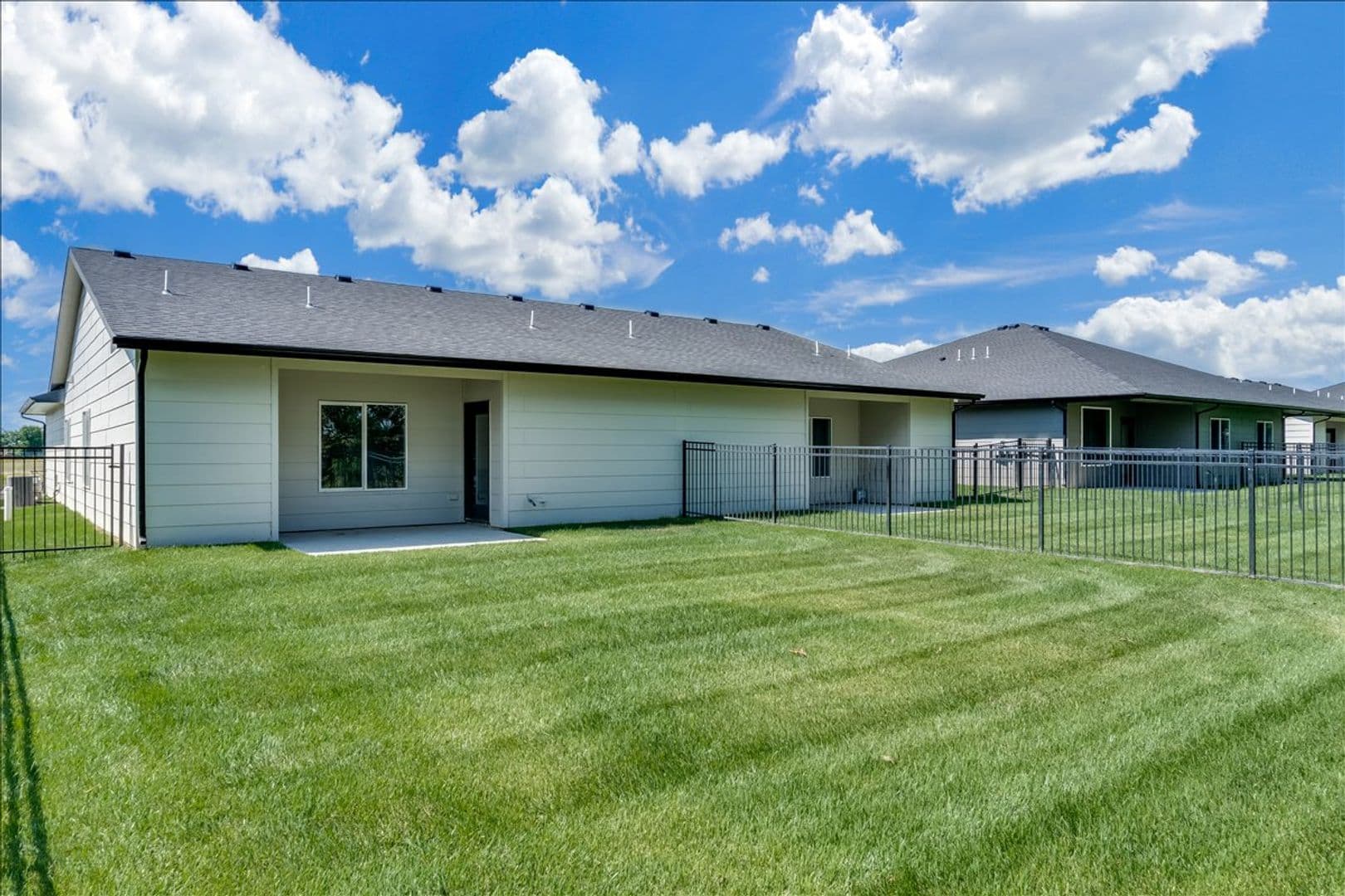 Wichita House: 11318 W 35th Cir S