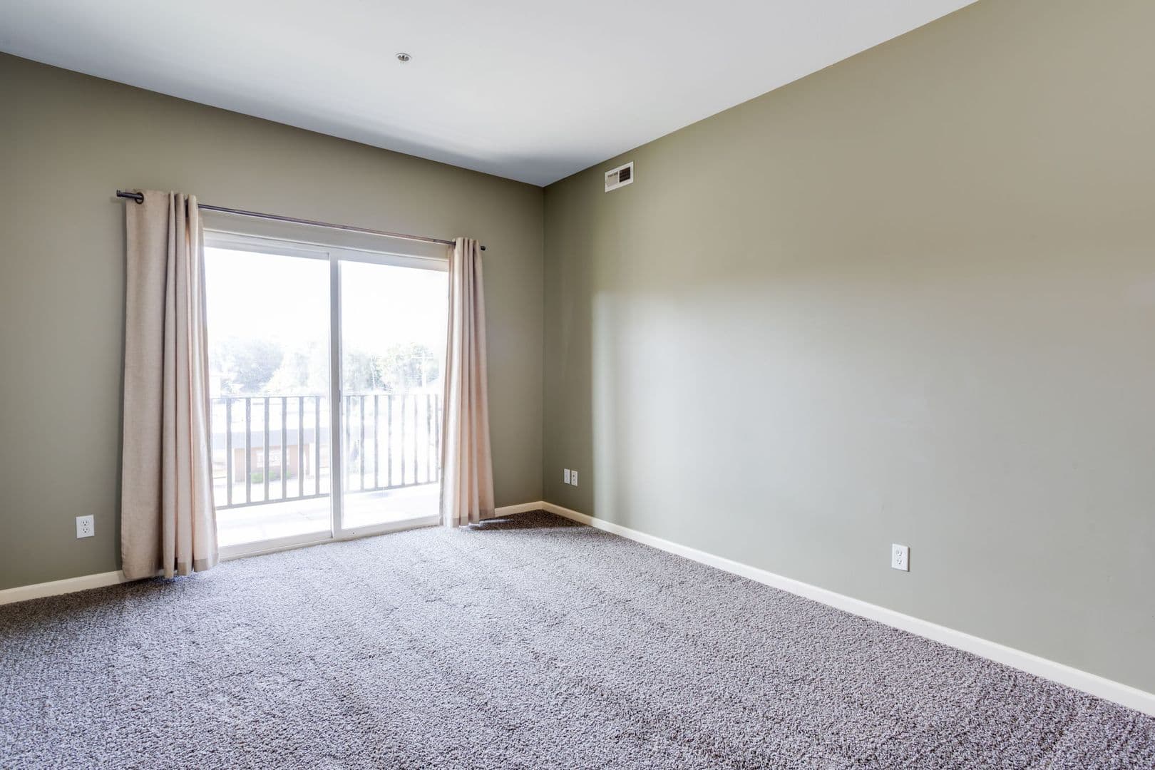 Wichita Apartment: 3414 E Central Ave